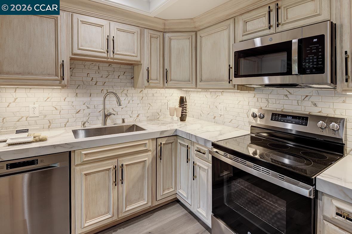 Photo #6: 41122550 Listing: Photo #6