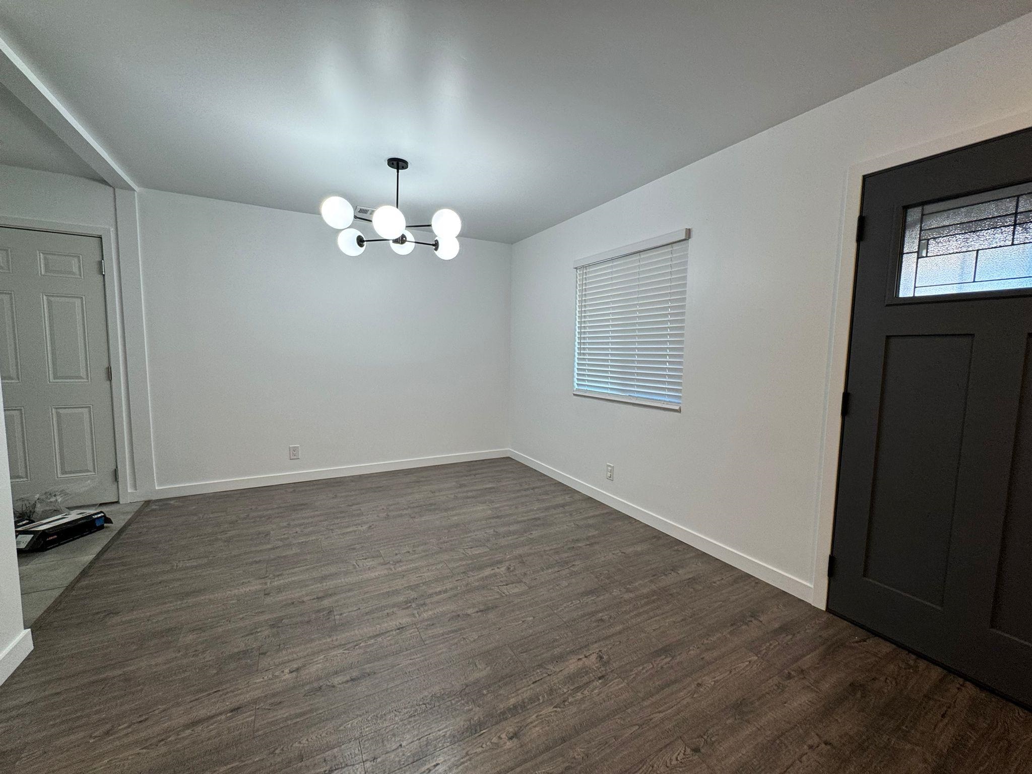 Detail Gallery Image 5 of 16 For 317 Tennyson Rd, Hayward,  CA 94544 - 3 Beds | 1 Baths