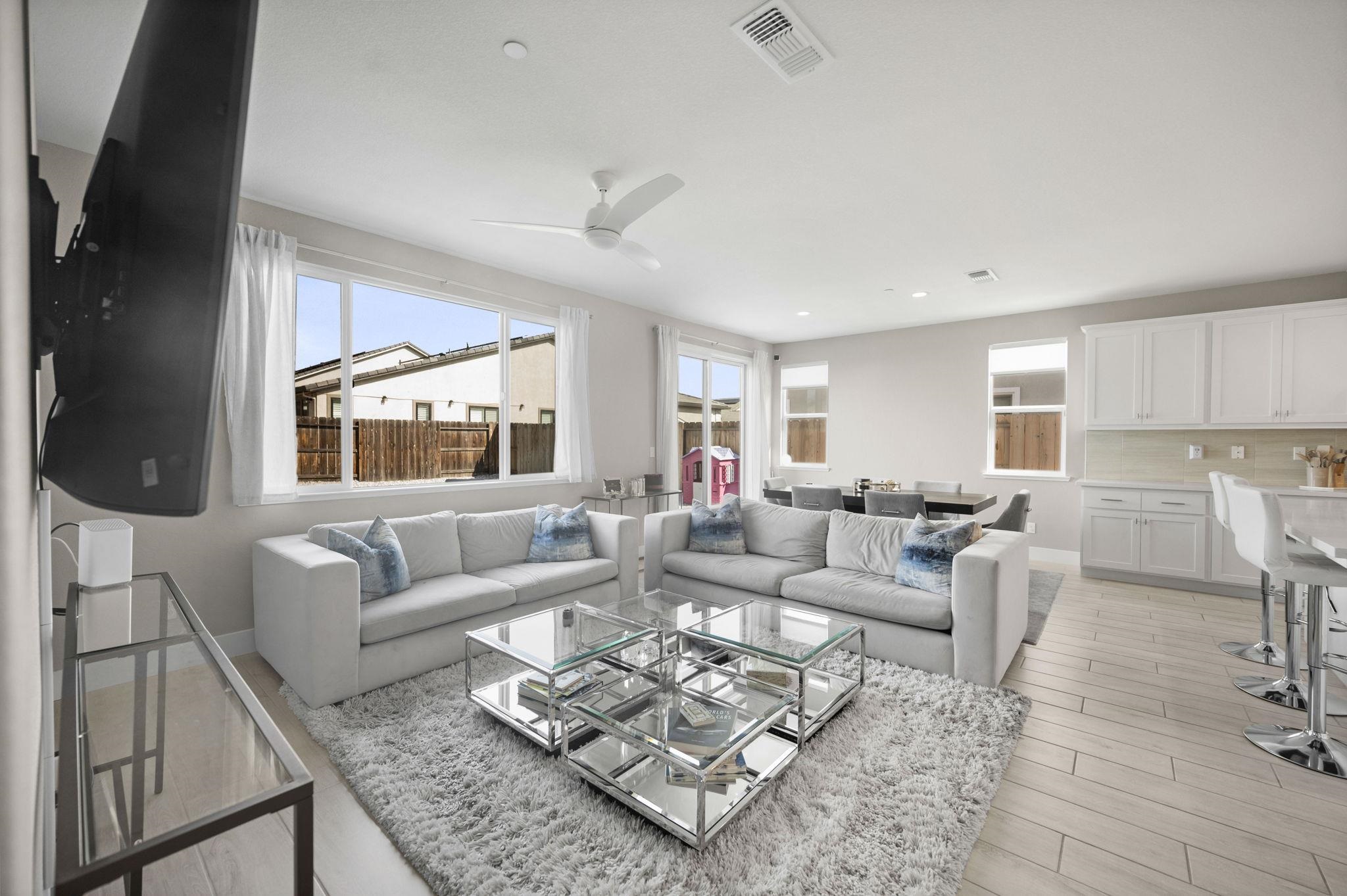 Detail Gallery Image 16 of 40 For 1605 Radiance Ln, Modesto,  CA 95356 - 4 Beds | 2/1 Baths