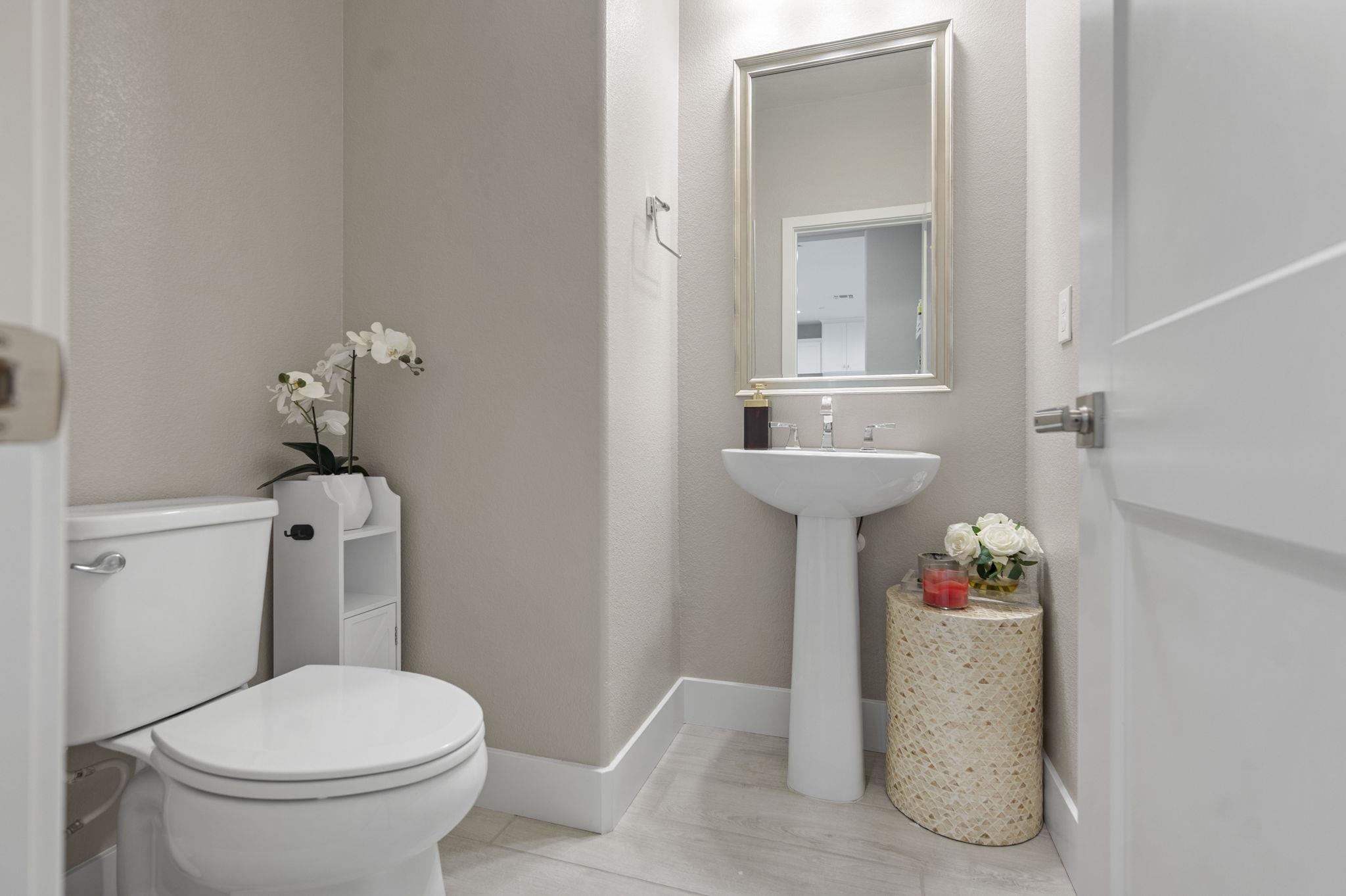 Detail Gallery Image 19 of 40 For 1605 Radiance Ln, Modesto,  CA 95356 - 4 Beds | 2/1 Baths