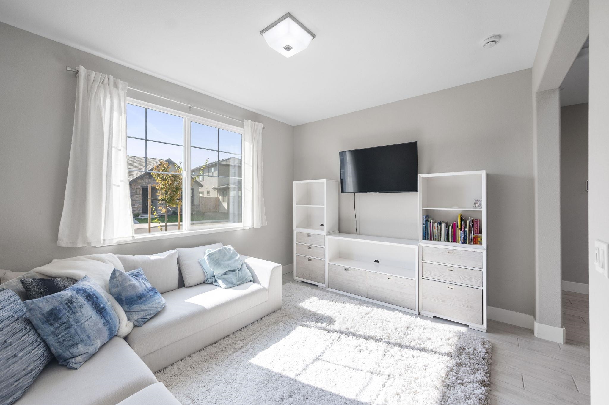 Detail Gallery Image 27 of 40 For 1605 Radiance Ln, Modesto,  CA 95356 - 4 Beds | 2/1 Baths