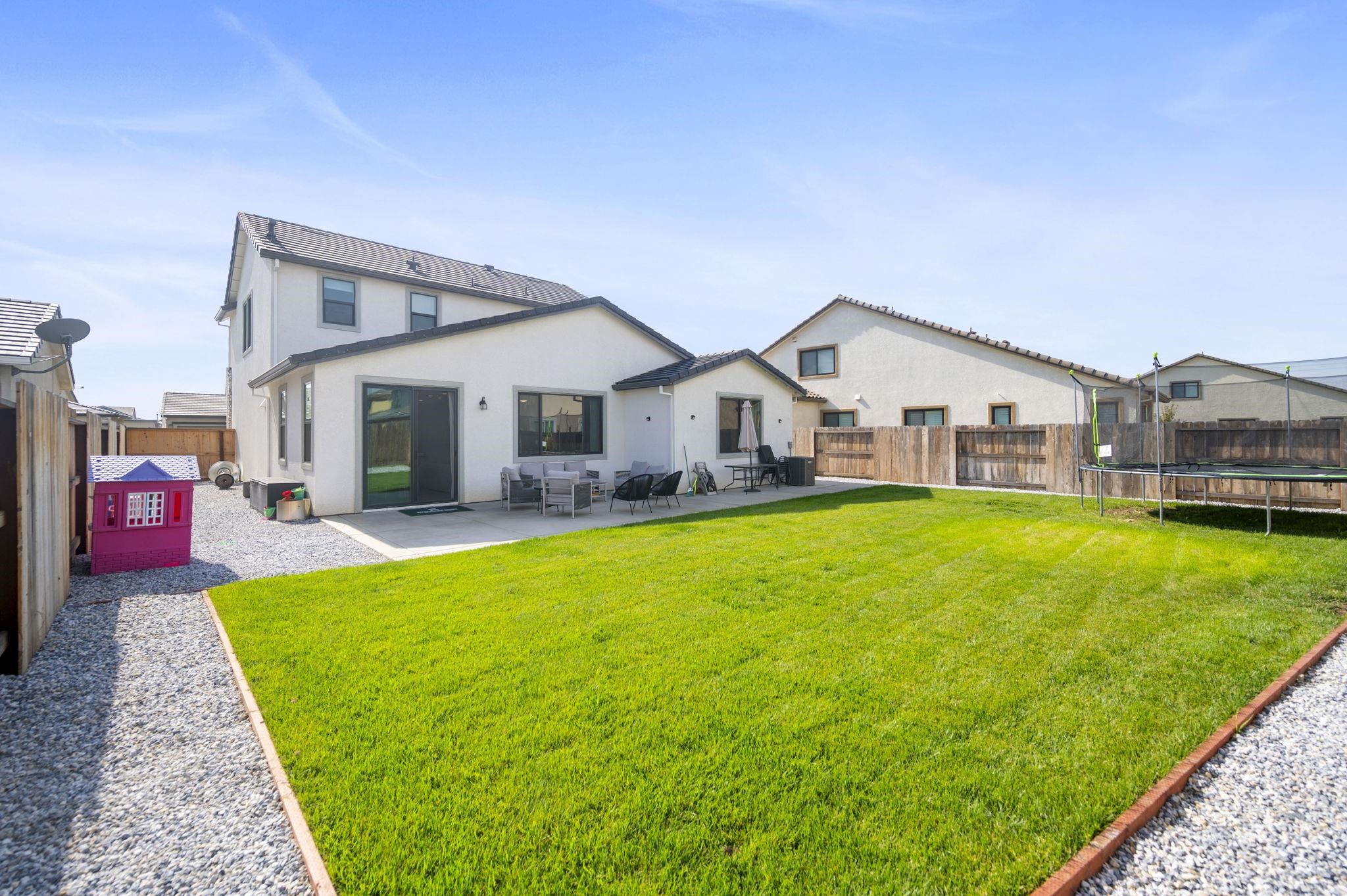 Detail Gallery Image 35 of 40 For 1605 Radiance Ln, Modesto,  CA 95356 - 4 Beds | 2/1 Baths