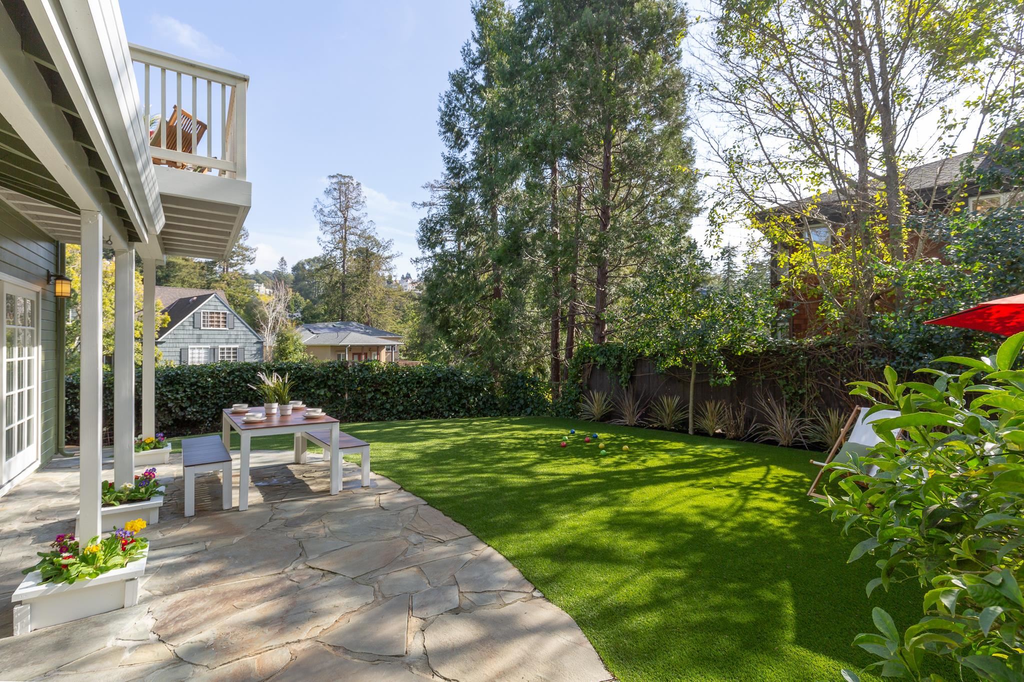 Detail Gallery Image 13 of 60 For 165 Cross Rd, Oakland,  CA 94618 - 4 Beds | 3 Baths