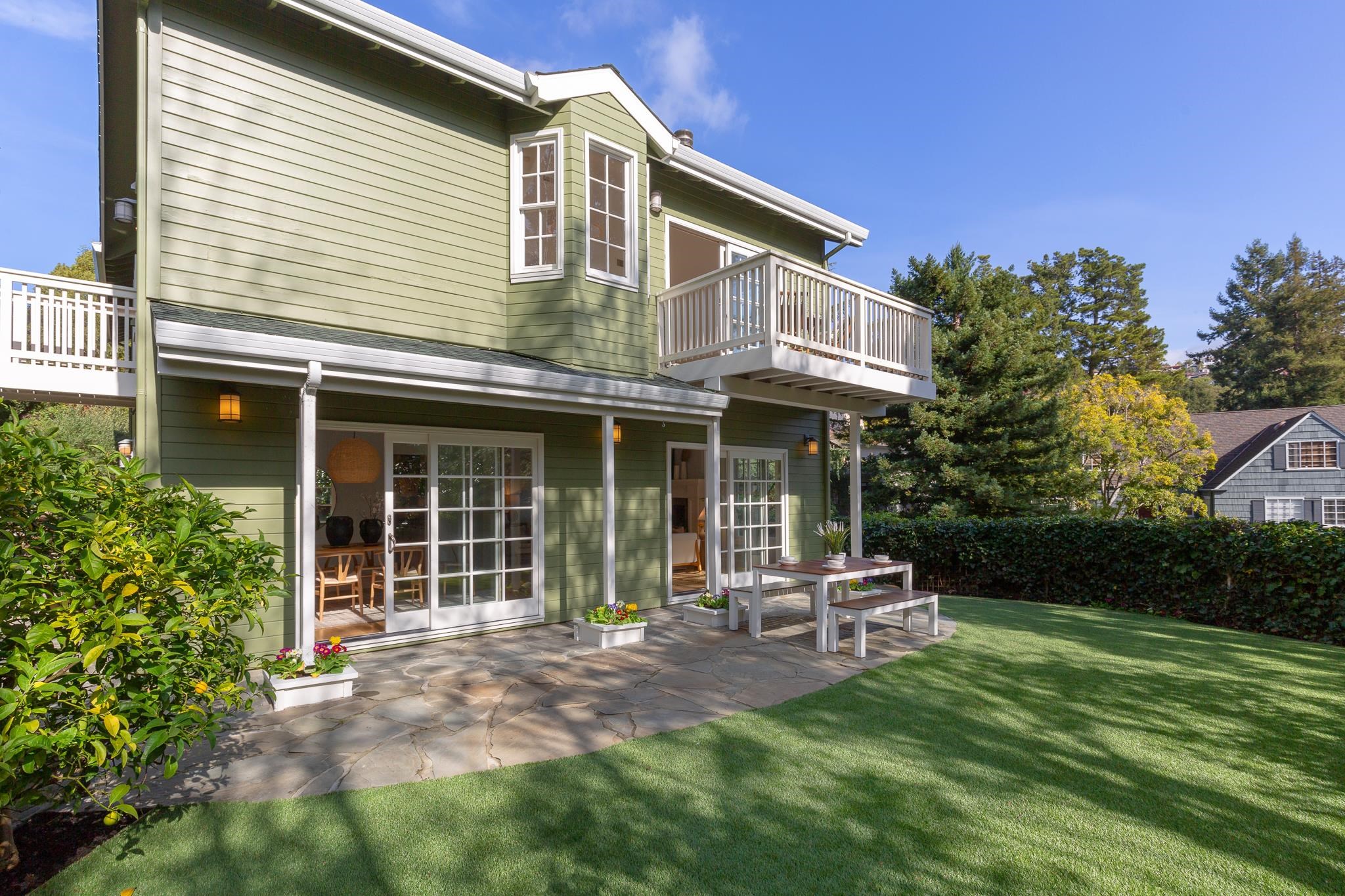 Detail Gallery Image 16 of 60 For 165 Cross Rd, Oakland,  CA 94618 - 4 Beds | 3 Baths