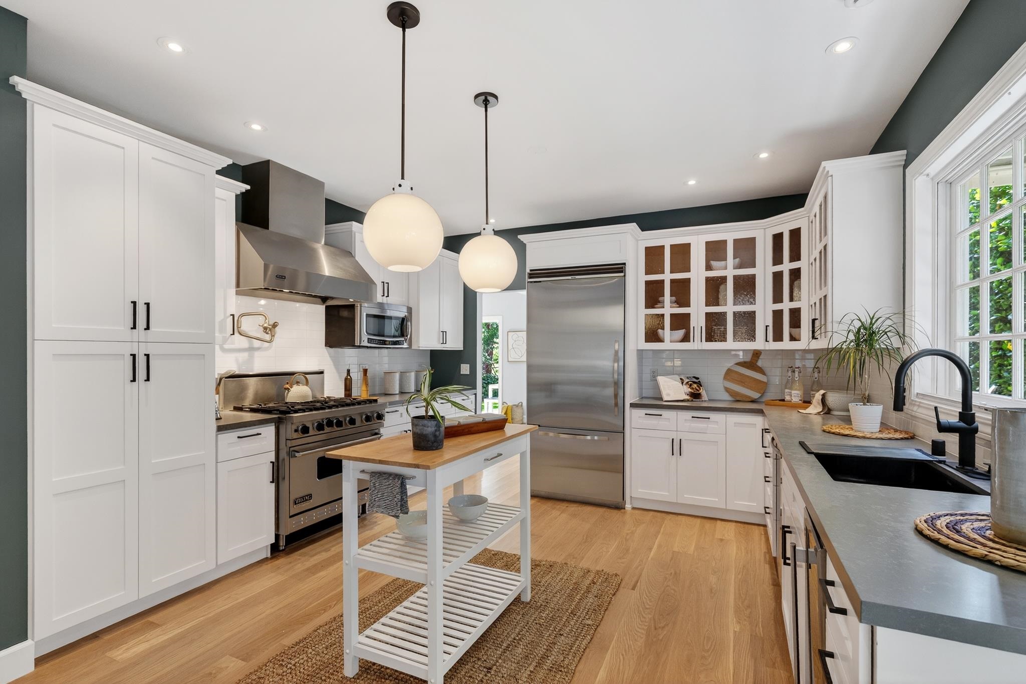 Detail Gallery Image 25 of 60 For 165 Cross Rd, Oakland,  CA 94618 - 4 Beds | 3 Baths