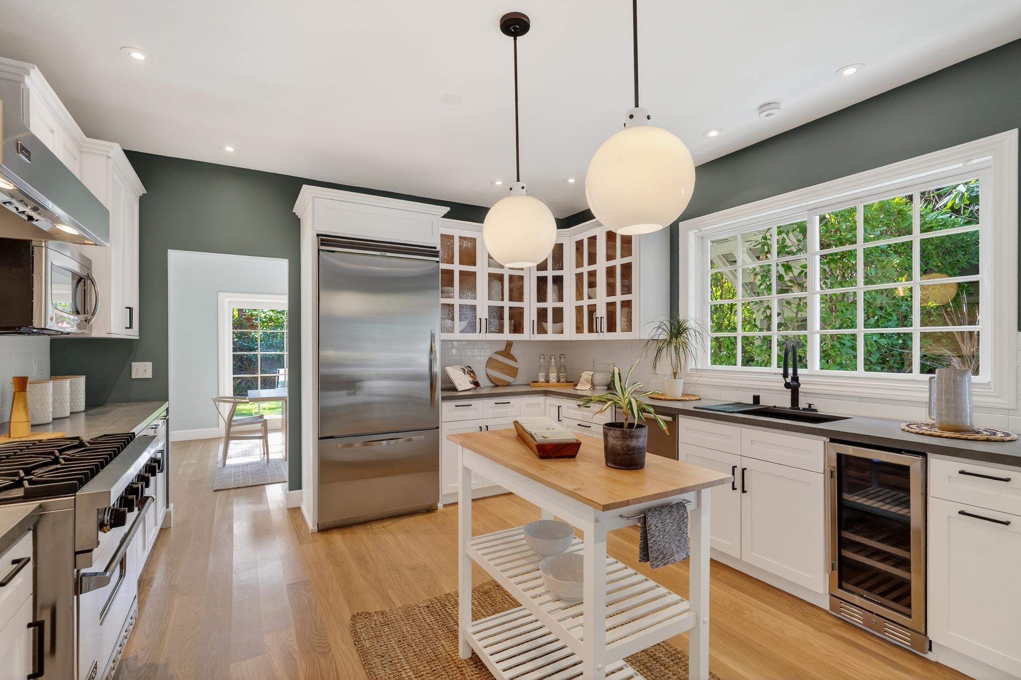 Detail Gallery Image 26 of 60 For 165 Cross Rd, Oakland,  CA 94618 - 4 Beds | 3 Baths