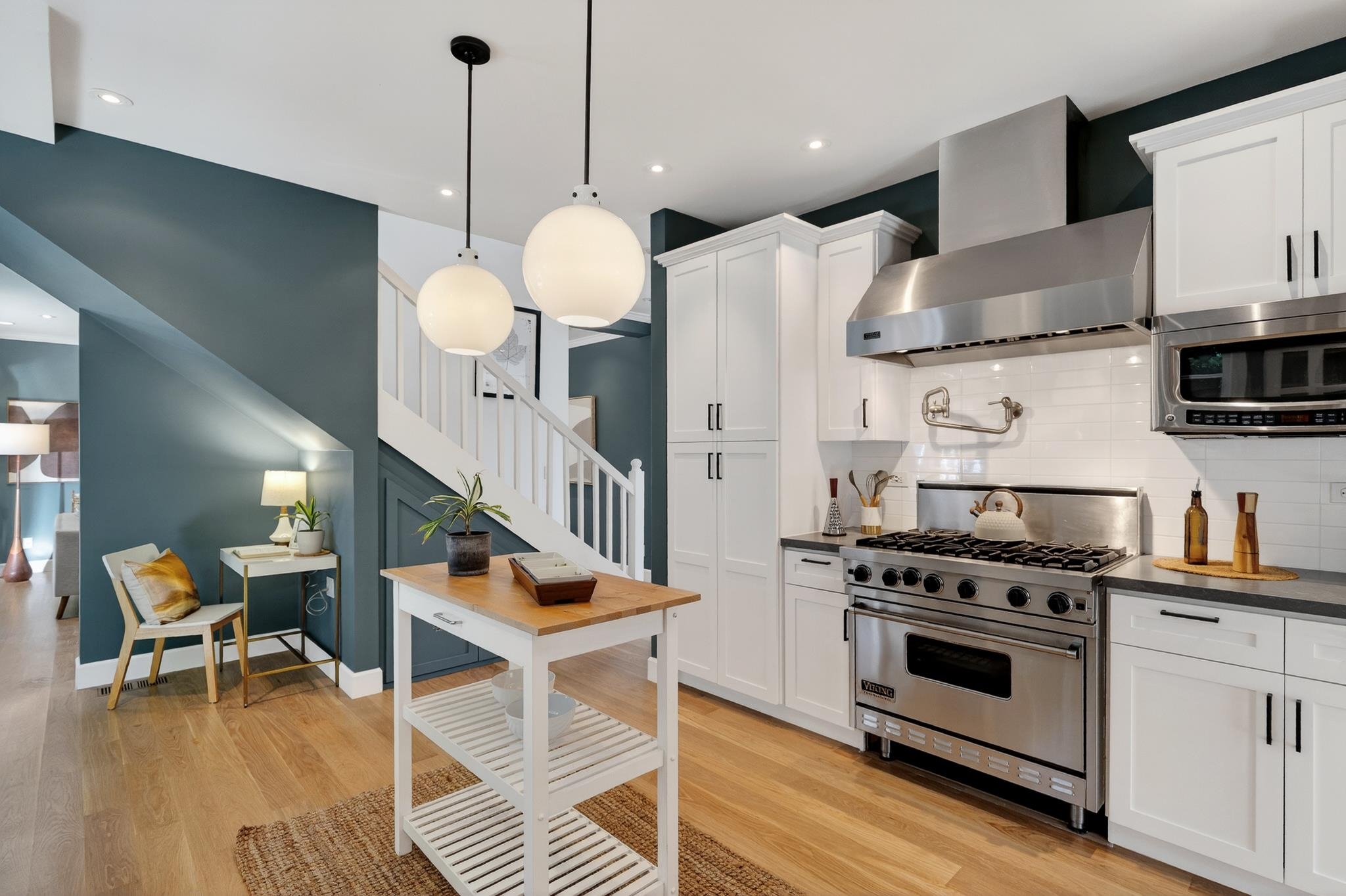 Detail Gallery Image 27 of 60 For 165 Cross Rd, Oakland,  CA 94618 - 4 Beds | 3 Baths