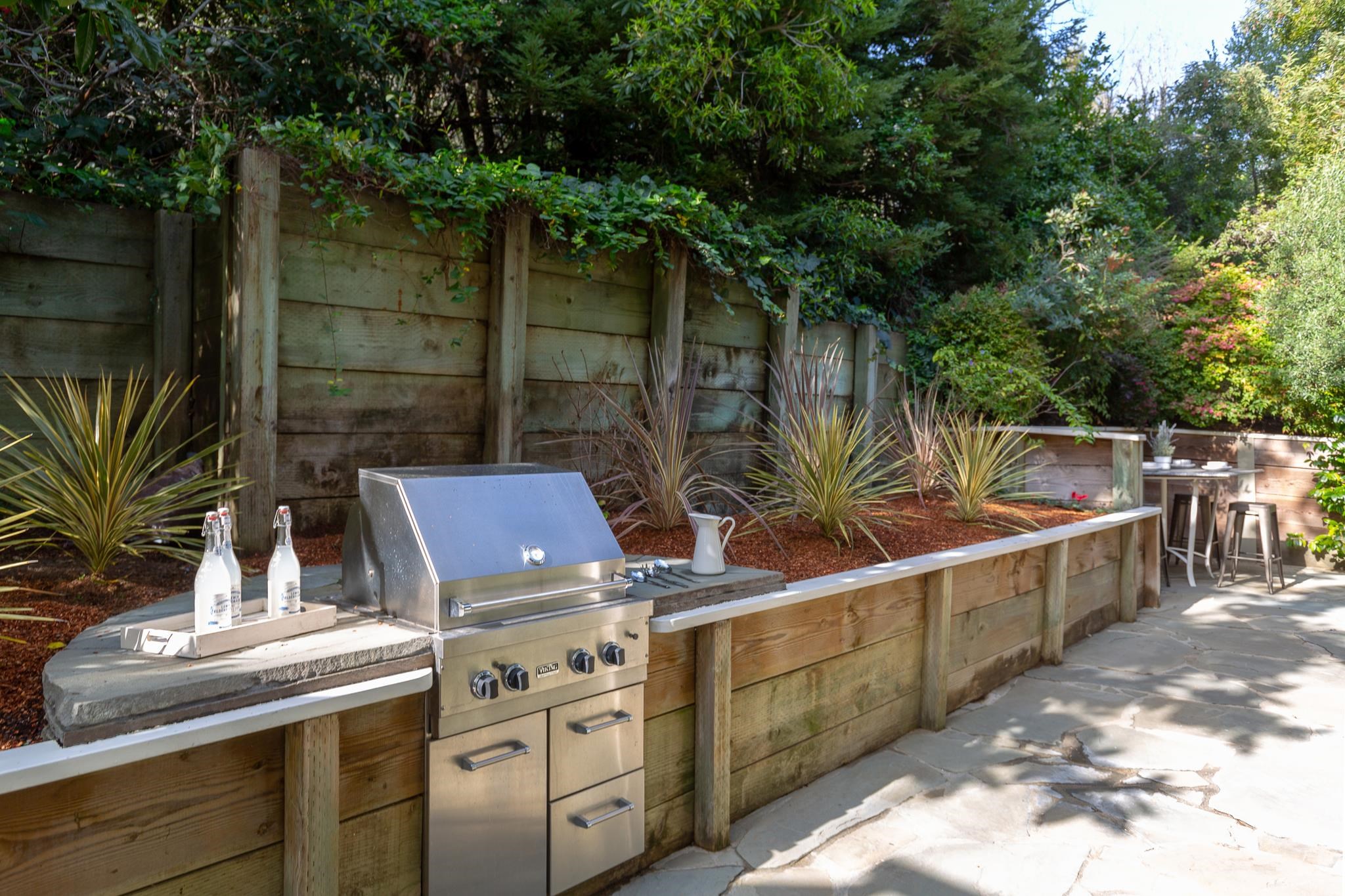 Detail Gallery Image 29 of 60 For 165 Cross Rd, Oakland,  CA 94618 - 4 Beds | 3 Baths