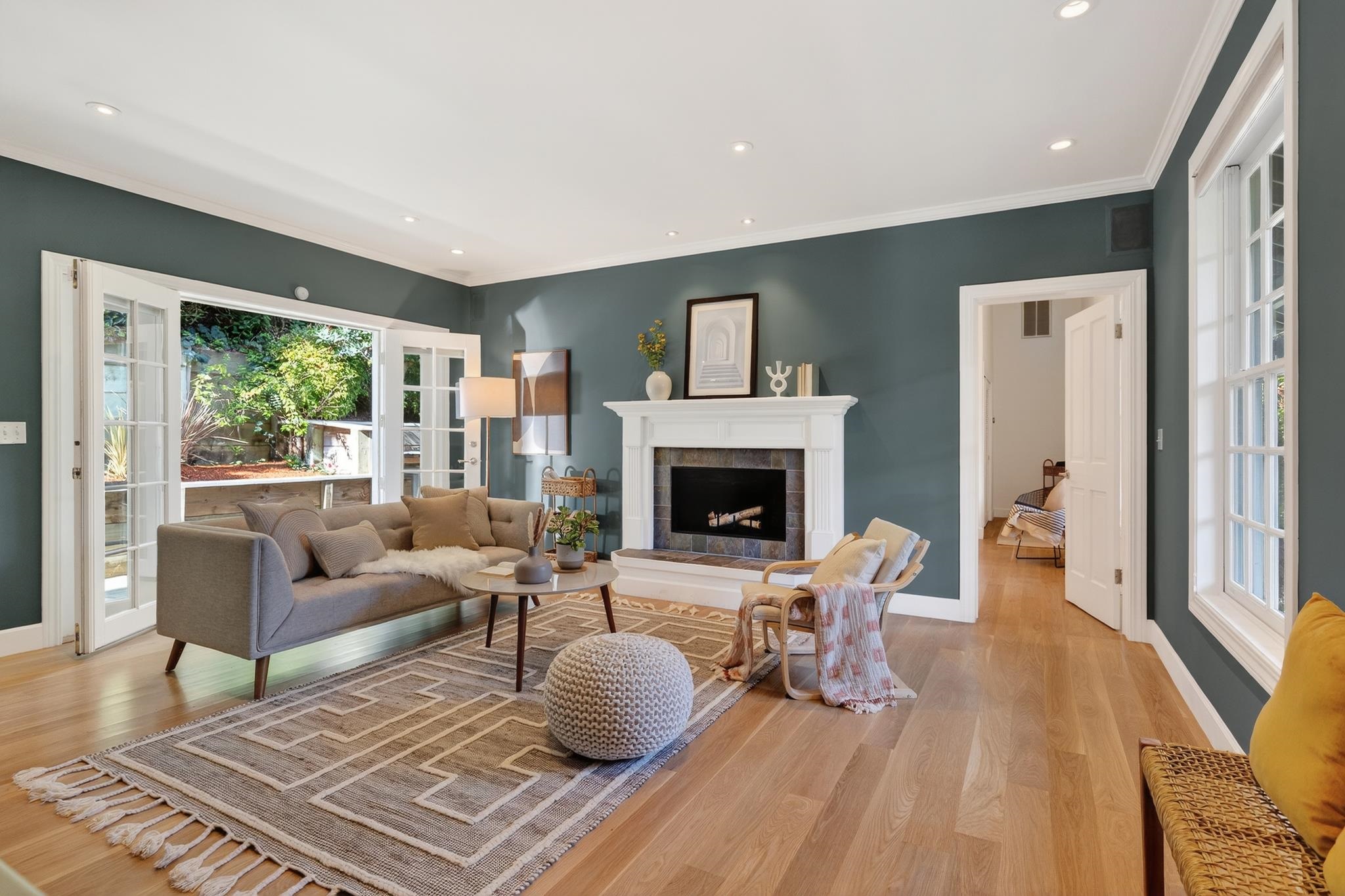 Detail Gallery Image 33 of 60 For 165 Cross Rd, Oakland,  CA 94618 - 4 Beds | 3 Baths