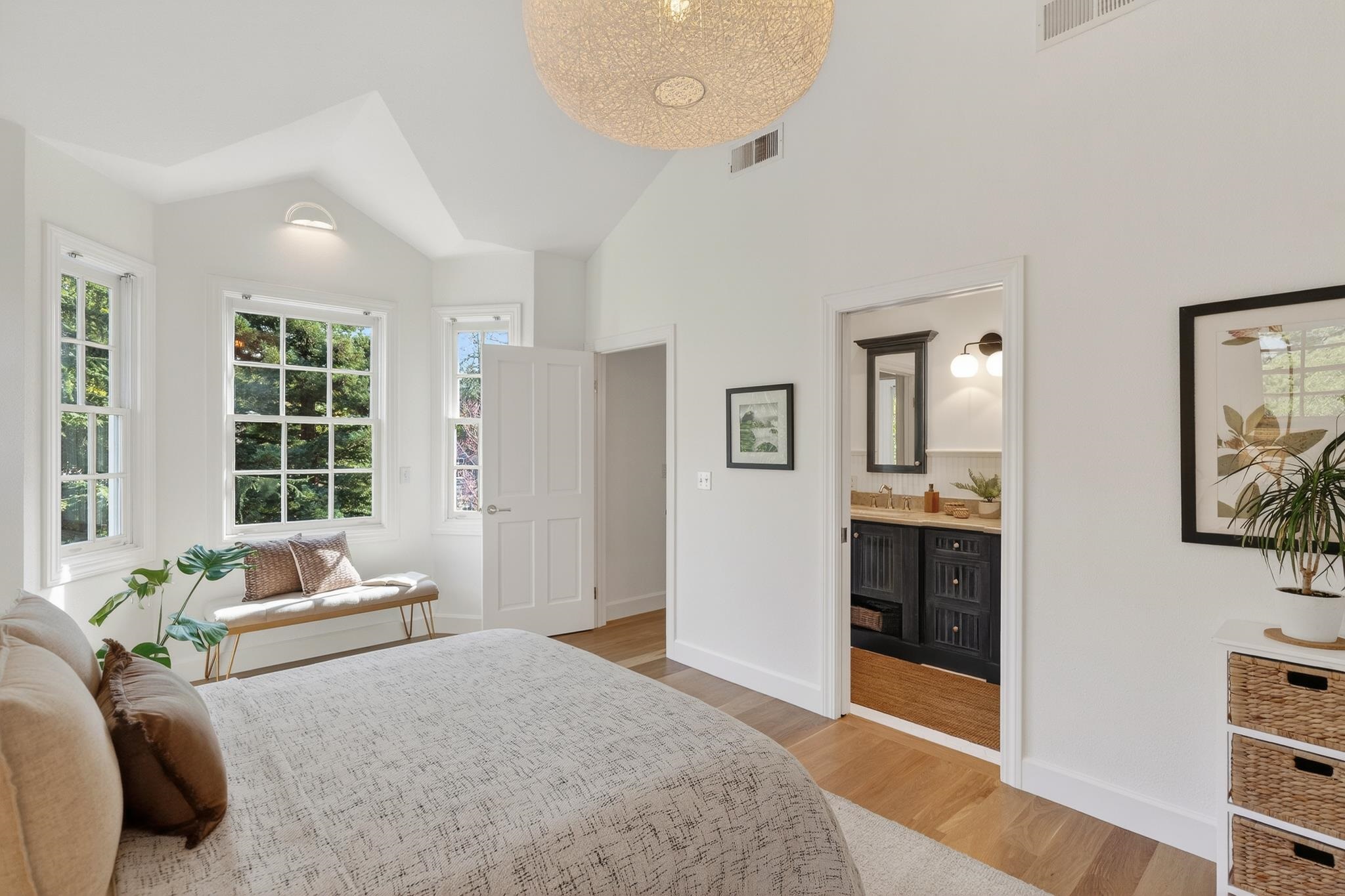 Detail Gallery Image 48 of 60 For 165 Cross Rd, Oakland,  CA 94618 - 4 Beds | 3 Baths