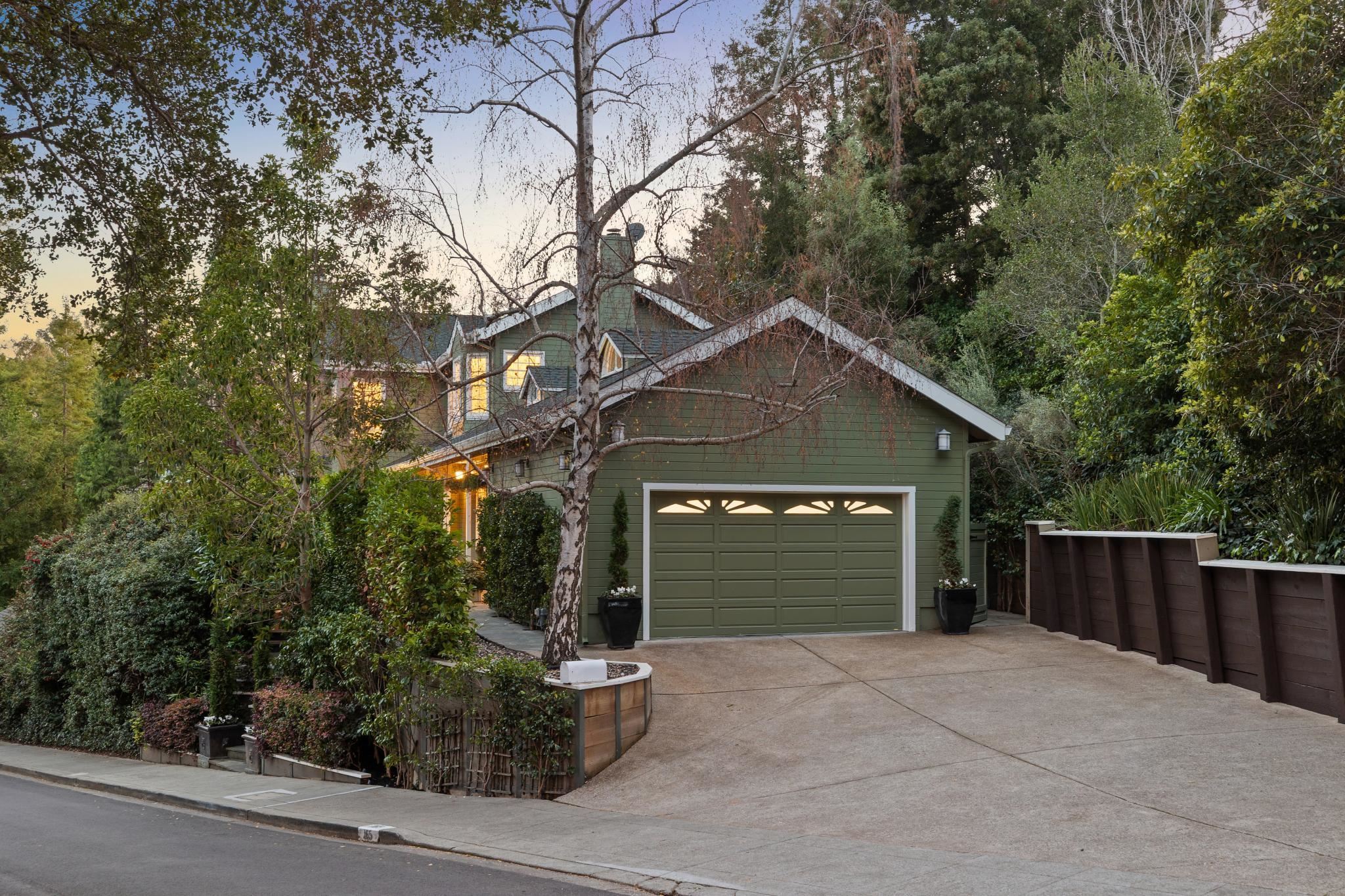 Detail Gallery Image 58 of 60 For 165 Cross Rd, Oakland,  CA 94618 - 4 Beds | 3 Baths