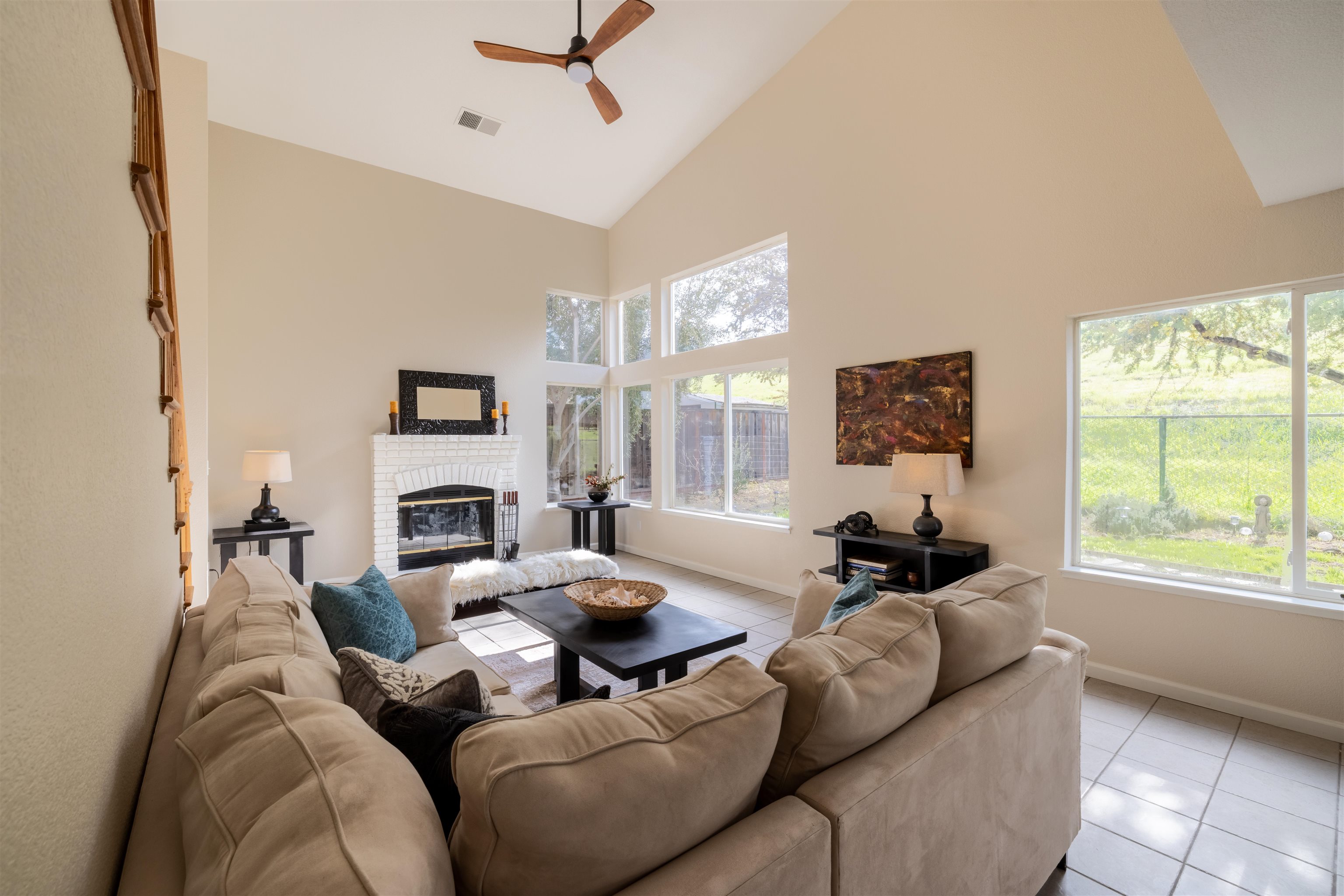 Detail Gallery Image 7 of 32 For 4545 Elk Court, Antioch,  CA 94531-8938 - 4 Beds | 3 Baths