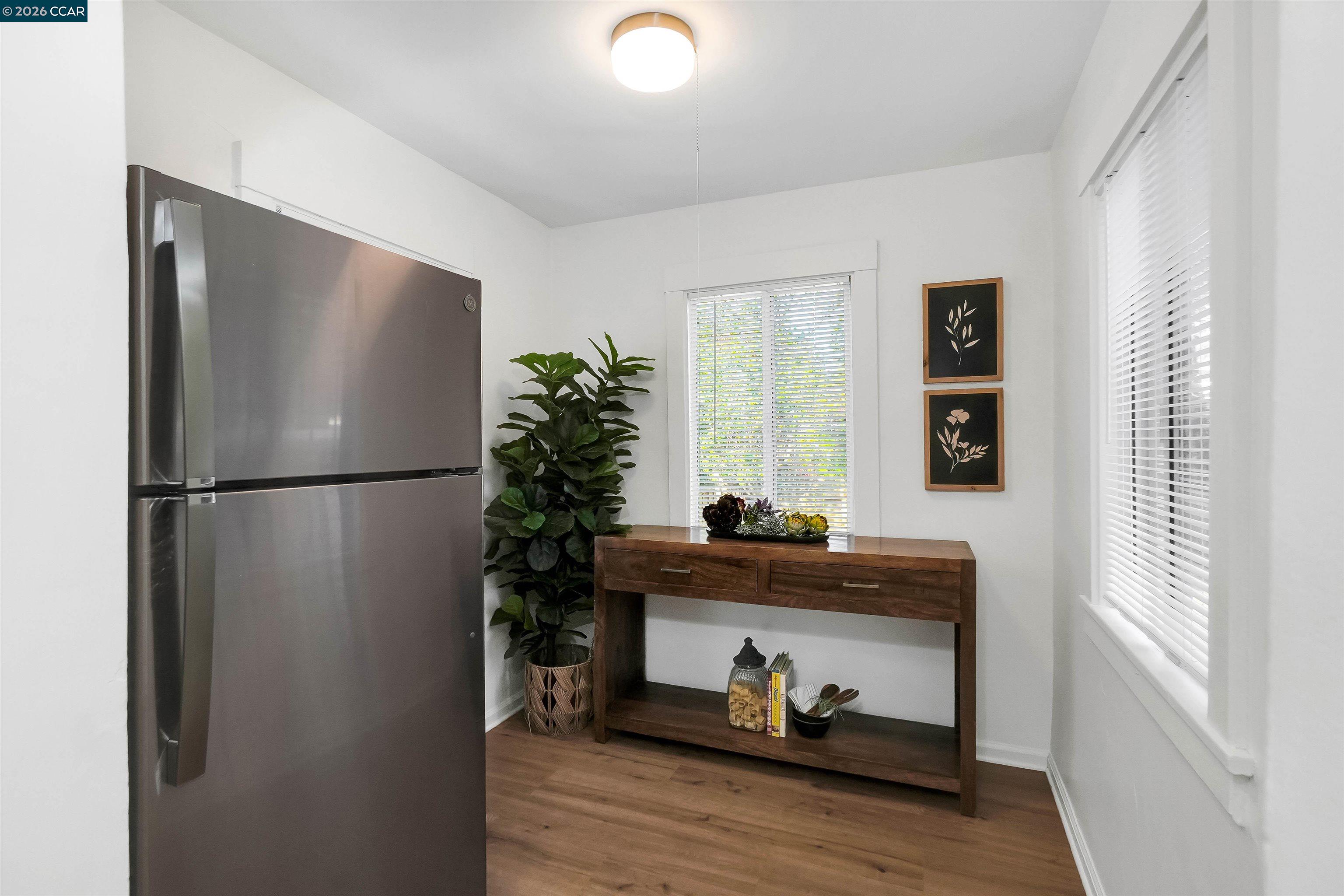Detail Gallery Image 20 of 45 For 2596 Macarthur Blvd, Oakland,  CA 94602 - 2 Beds | 1 Baths