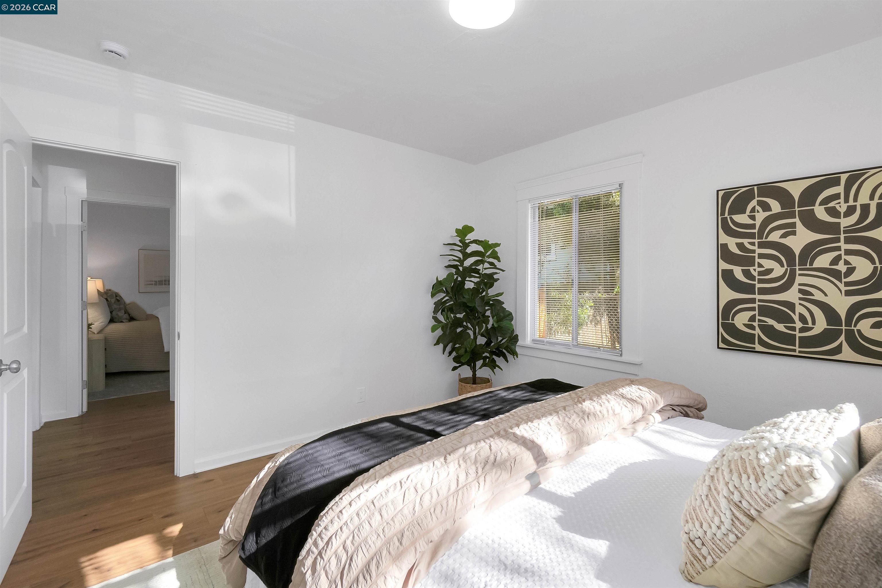 Detail Gallery Image 34 of 48 For 2596 Macarthur Blvd, Oakland,  CA 94602 - 2 Beds | 1 Baths