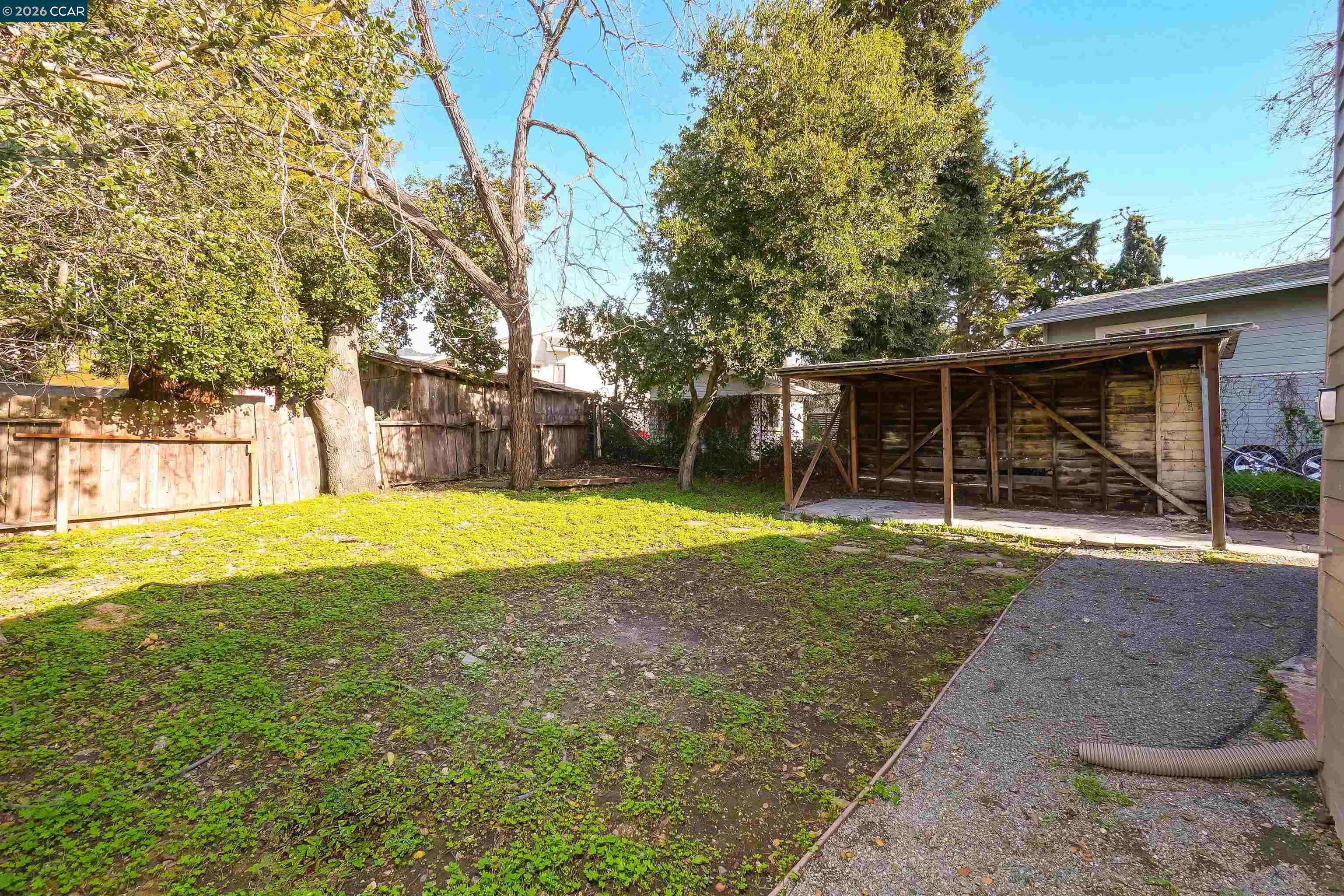 Detail Gallery Image 38 of 48 For 2596 Macarthur Blvd, Oakland,  CA 94602 - 2 Beds | 1 Baths