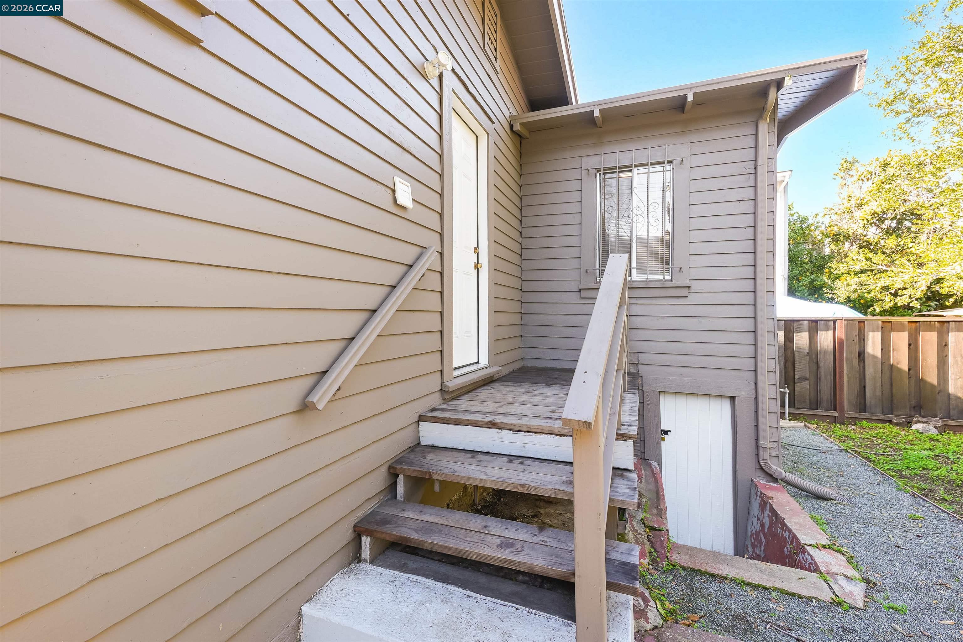 Detail Gallery Image 45 of 45 For 2596 Macarthur Blvd, Oakland,  CA 94602 - 2 Beds | 1 Baths