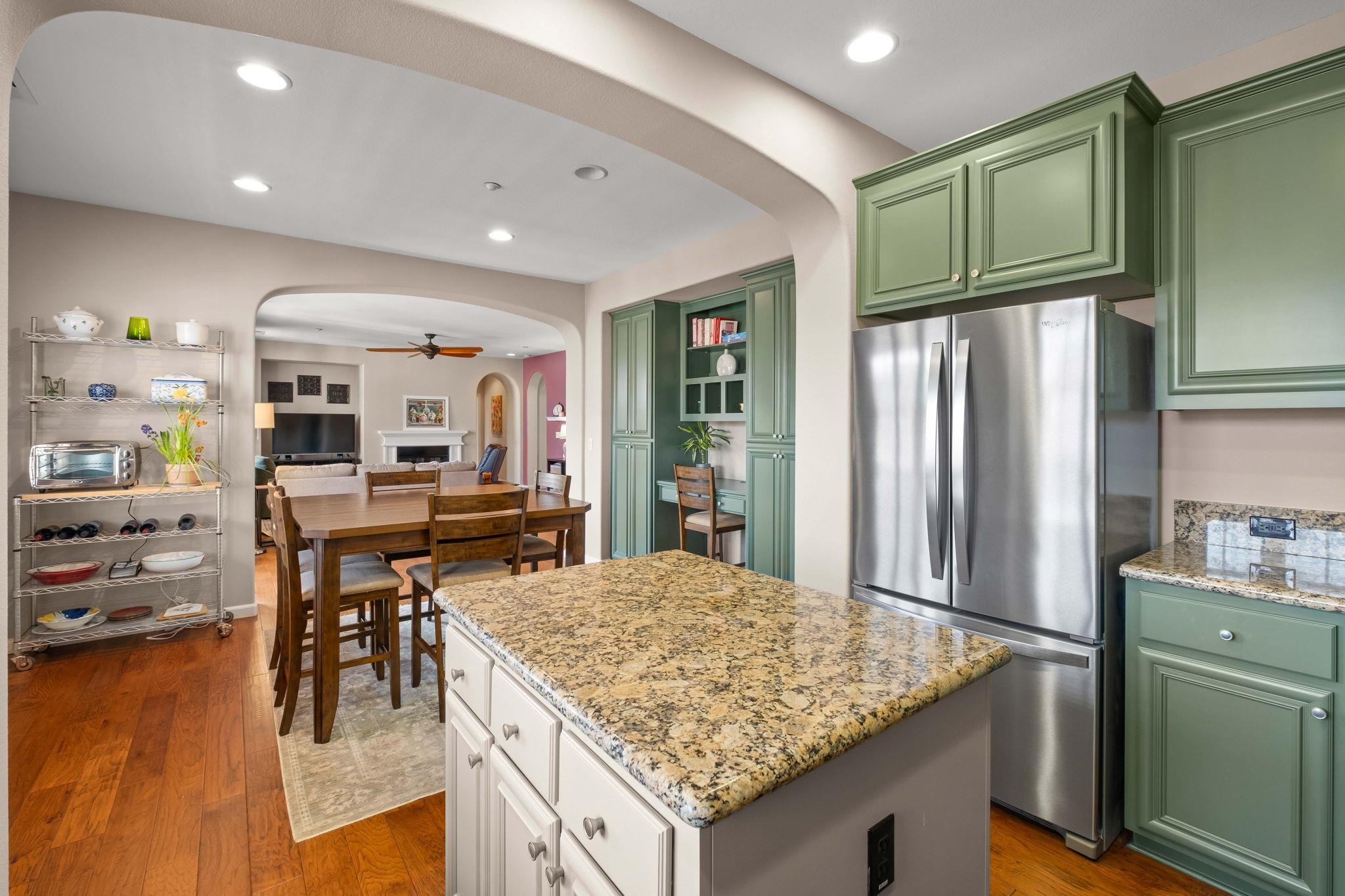 Detail Gallery Image 11 of 22 For 7742 Stoneleaf Rd, San Ramon,  CA 94582 - 2 Beds | 2/1 Baths