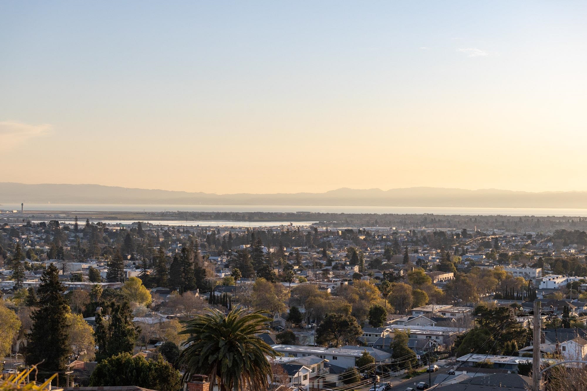 Detail Gallery Image 17 of 59 For 3363 Kiwanis St, Oakland,  CA 94602 - 2 Beds | 1 Baths