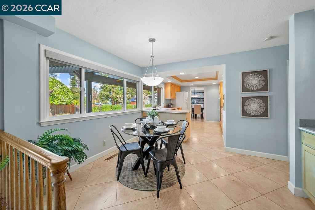 Detail Gallery Image 11 of 45 For 901 Cheyenne Dr, Walnut Creek,  CA 94598 - 5 Beds | 2/1 Baths