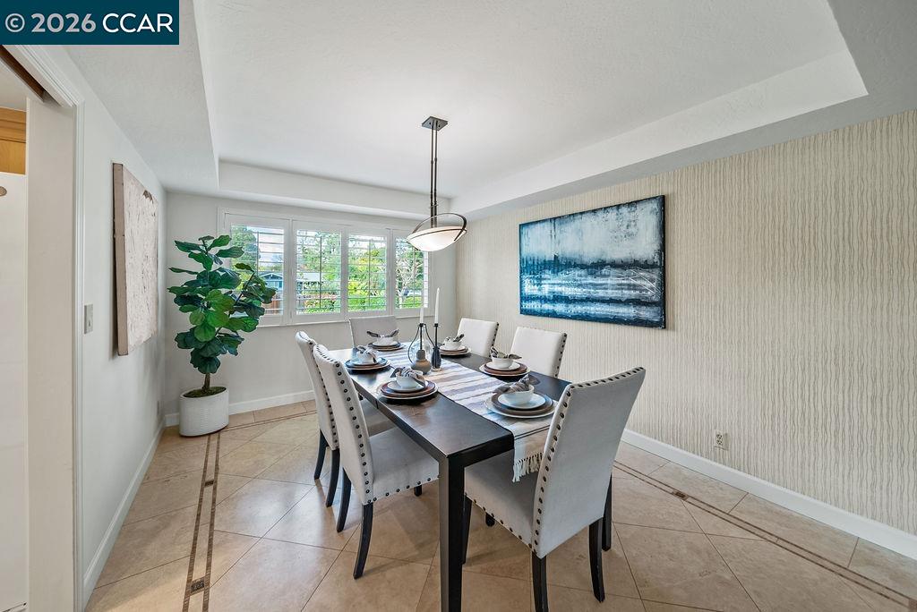 Detail Gallery Image 7 of 45 For 901 Cheyenne Dr, Walnut Creek,  CA 94598 - 5 Beds | 2/1 Baths