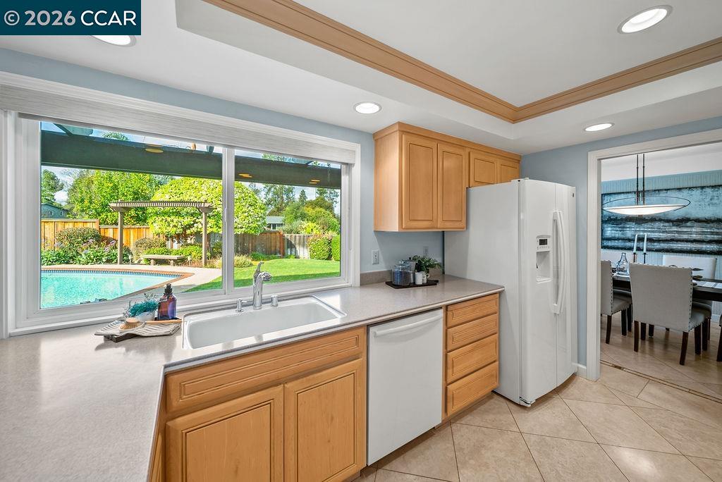 Detail Gallery Image 8 of 45 For 901 Cheyenne Dr, Walnut Creek,  CA 94598 - 5 Beds | 2/1 Baths