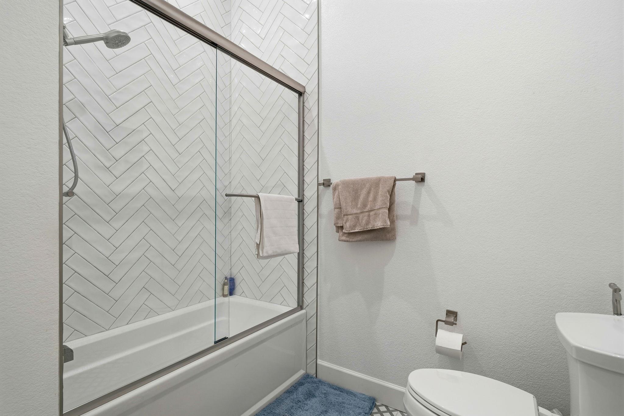 Photo #35: 41122564 Listing: Photo #35