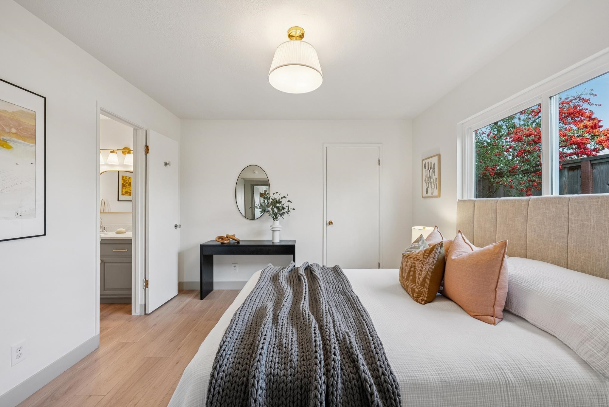 Detail Gallery Image 23 of 58 For 400 Harbor Light Rd, Alameda,  CA 94501 - 4 Beds | 3 Baths