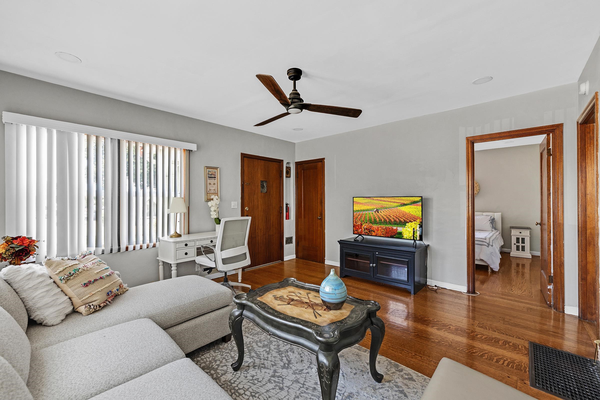 Detail Gallery Image 22 of 27 For 5707 Carberry Ave, Oakland,  CA 94609 - – Beds | – Baths