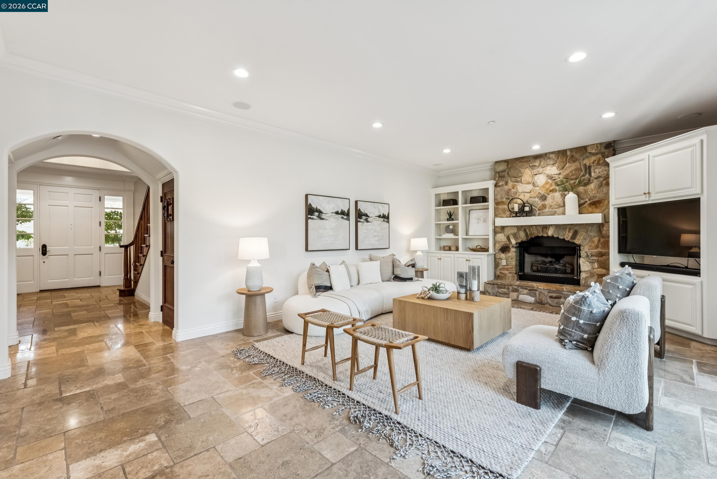 Detail Gallery Image 10 of 60 For 45 Lark Place, Alamo,  CA 94507 - 5 Beds | 5/1 Baths