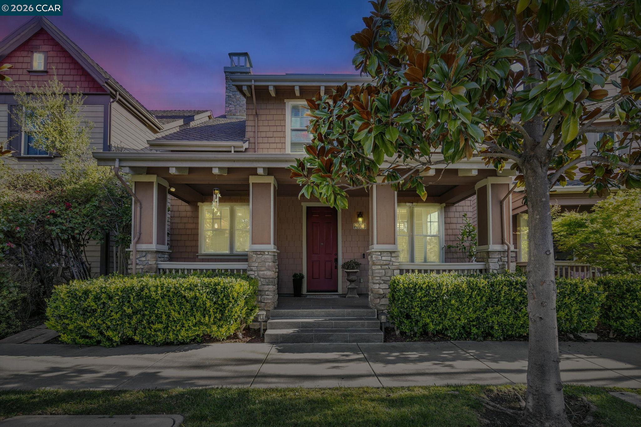 2036 SERRA LN