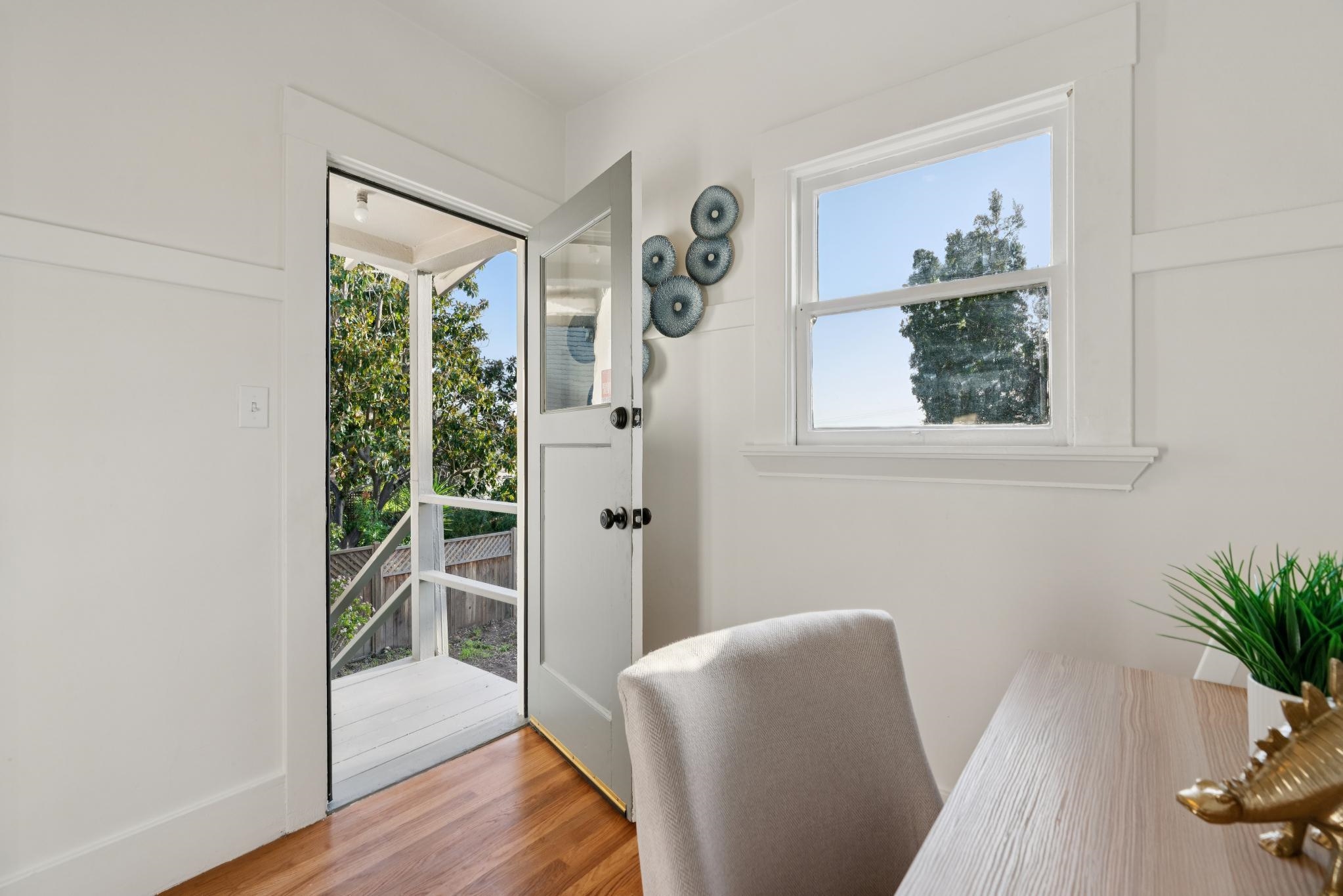 Detail Gallery Image 33 of 39 For 2457 Scenic Ave, Oakland,  CA 94602 - 2 Beds | 1 Baths