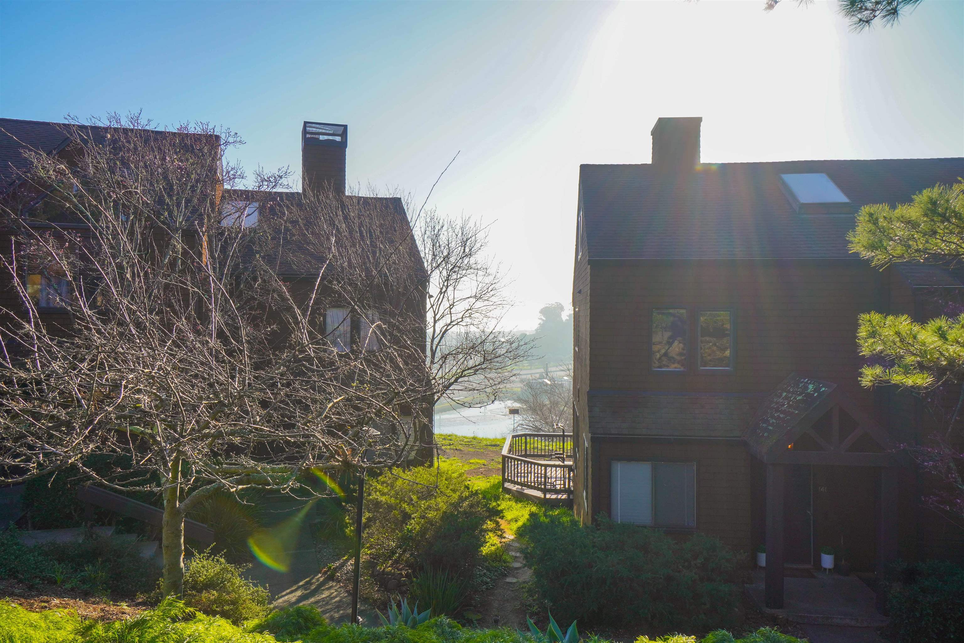 Detail Gallery Image 3 of 49 For 123 Buckelew St, Sausalito,  CA 94965 - 3 Beds | 2/1 Baths