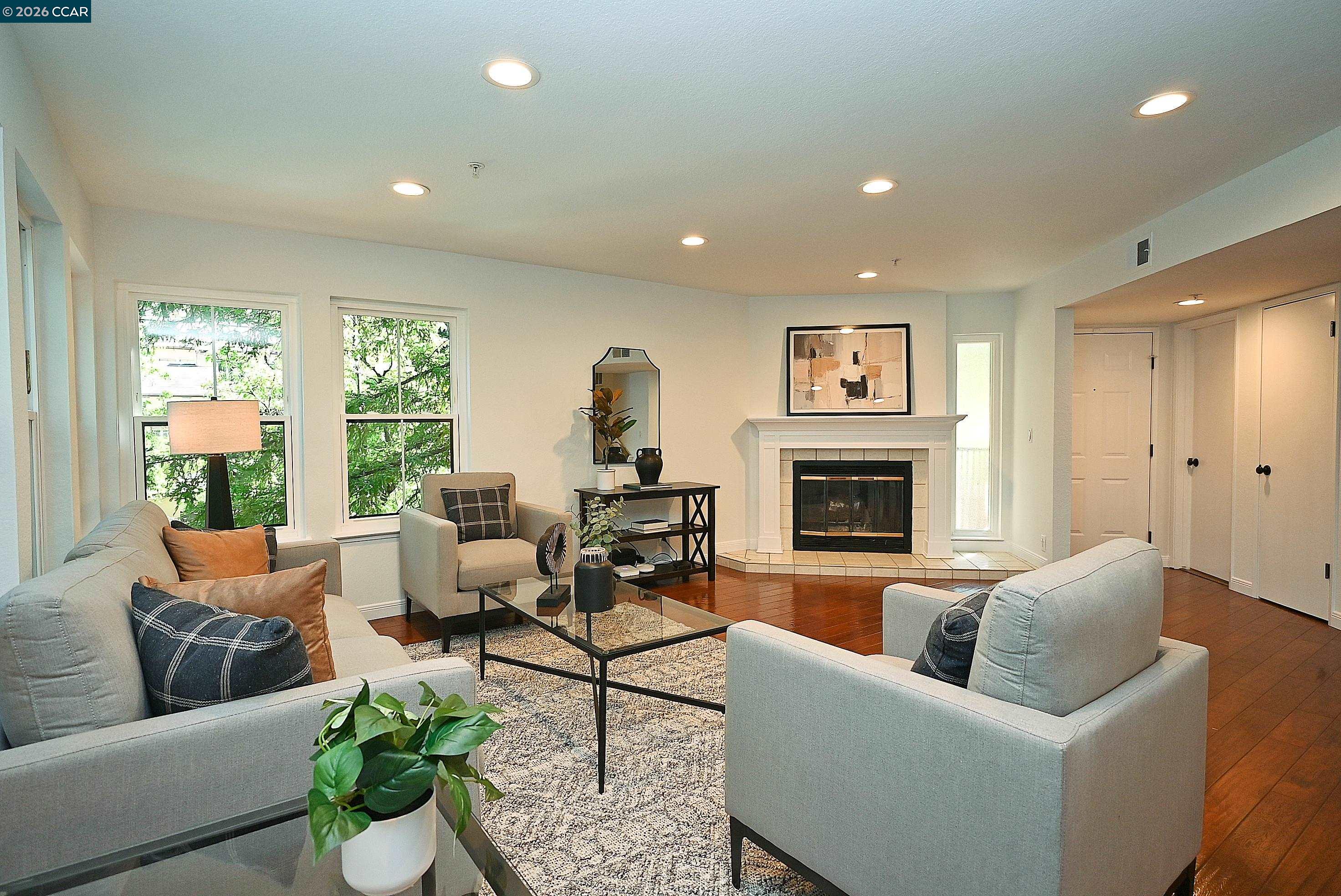 Detail Gallery Image 10 of 40 For 3279 Mt Diablo Court #13,  Lafayette,  CA 94549 - 3 Beds | 3/1 Baths