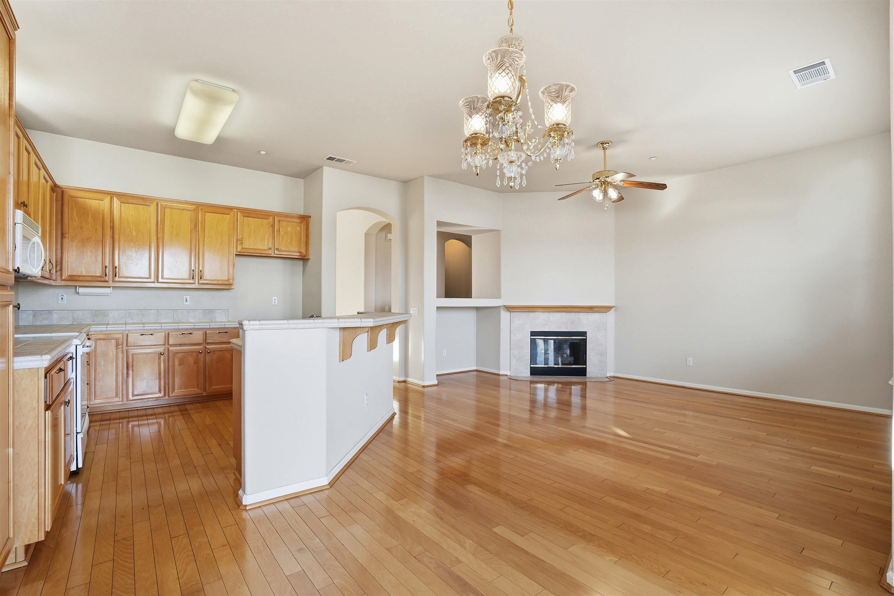 Detail Gallery Image 14 of 33 For 1036 Bismarck Ter, Brentwood,  CA 94513 - 2 Beds | 2/1 Baths