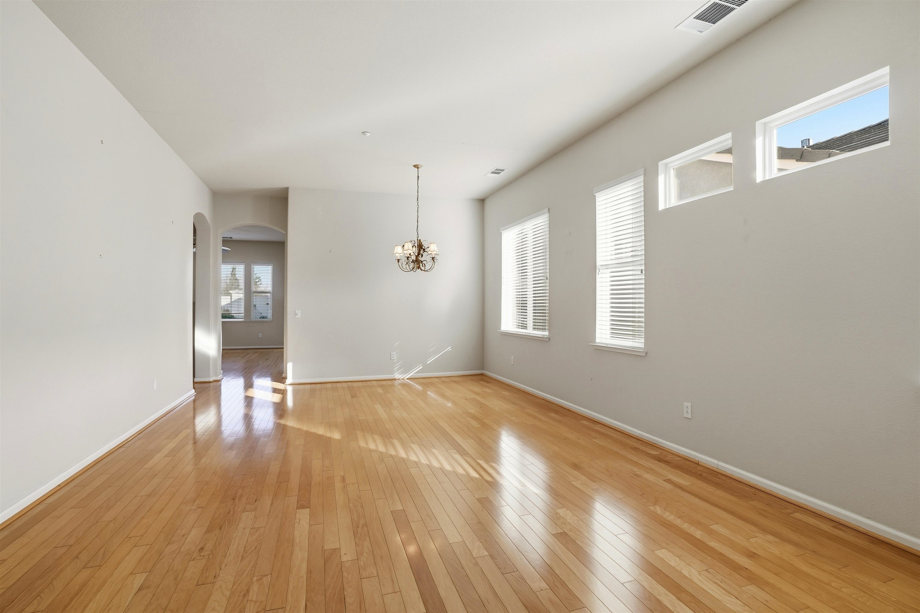 Detail Gallery Image 7 of 33 For 1036 Bismarck Ter, Brentwood,  CA 94513 - 2 Beds | 2/1 Baths