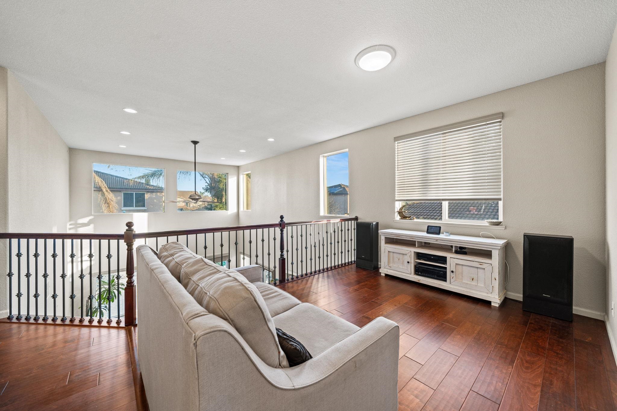 Detail Gallery Image 24 of 40 For 30 Renoir Ct, Oakley,  CA 94561 - 5 Beds | 3 Baths