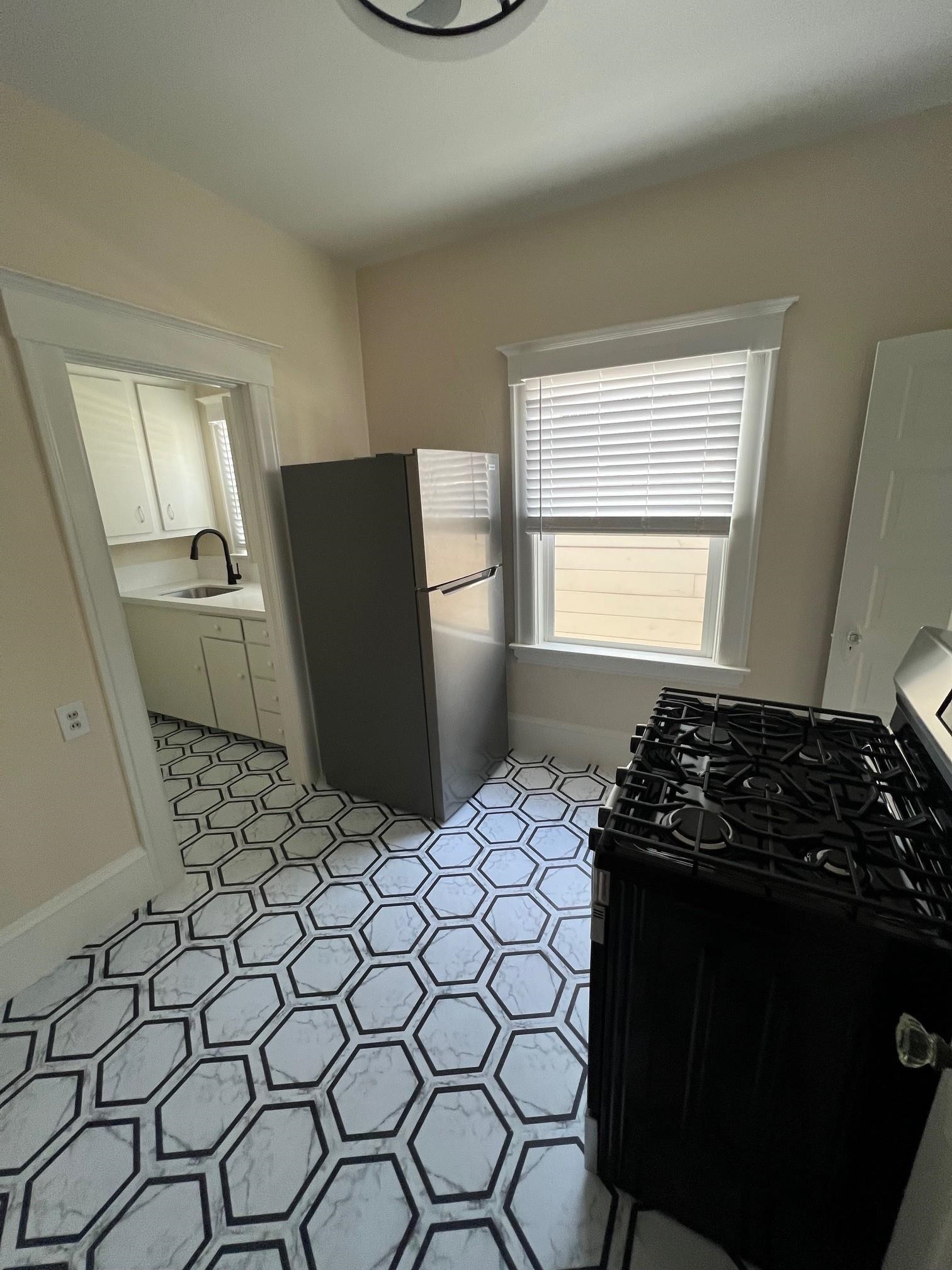 Detail Gallery Image 8 of 33 For 9 Monte Vista Ave, Oakland,  CA 94611 - 1 Beds | 1 Baths