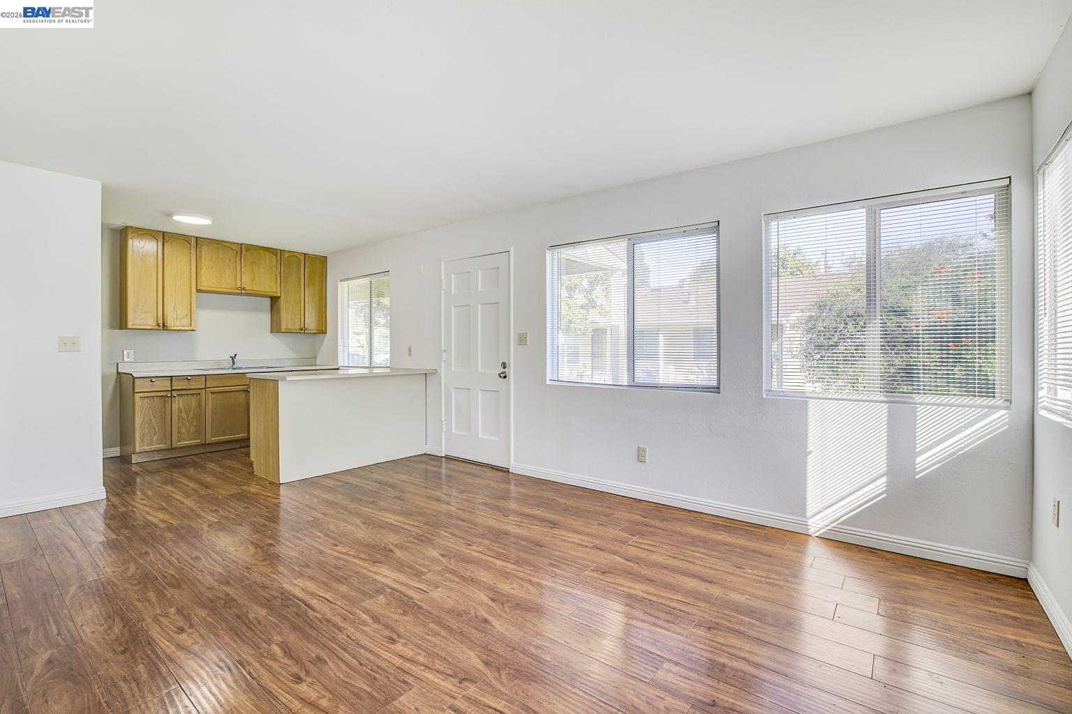 Detail Gallery Image 4 of 29 For 730 W Sunset Blvd, Hayward,  CA 94541 - – Beds | – Baths