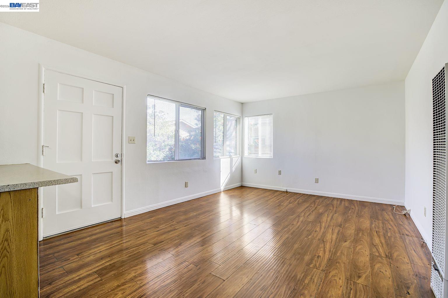 Detail Gallery Image 5 of 29 For 730 W Sunset Blvd, Hayward,  CA 94541 - – Beds | – Baths