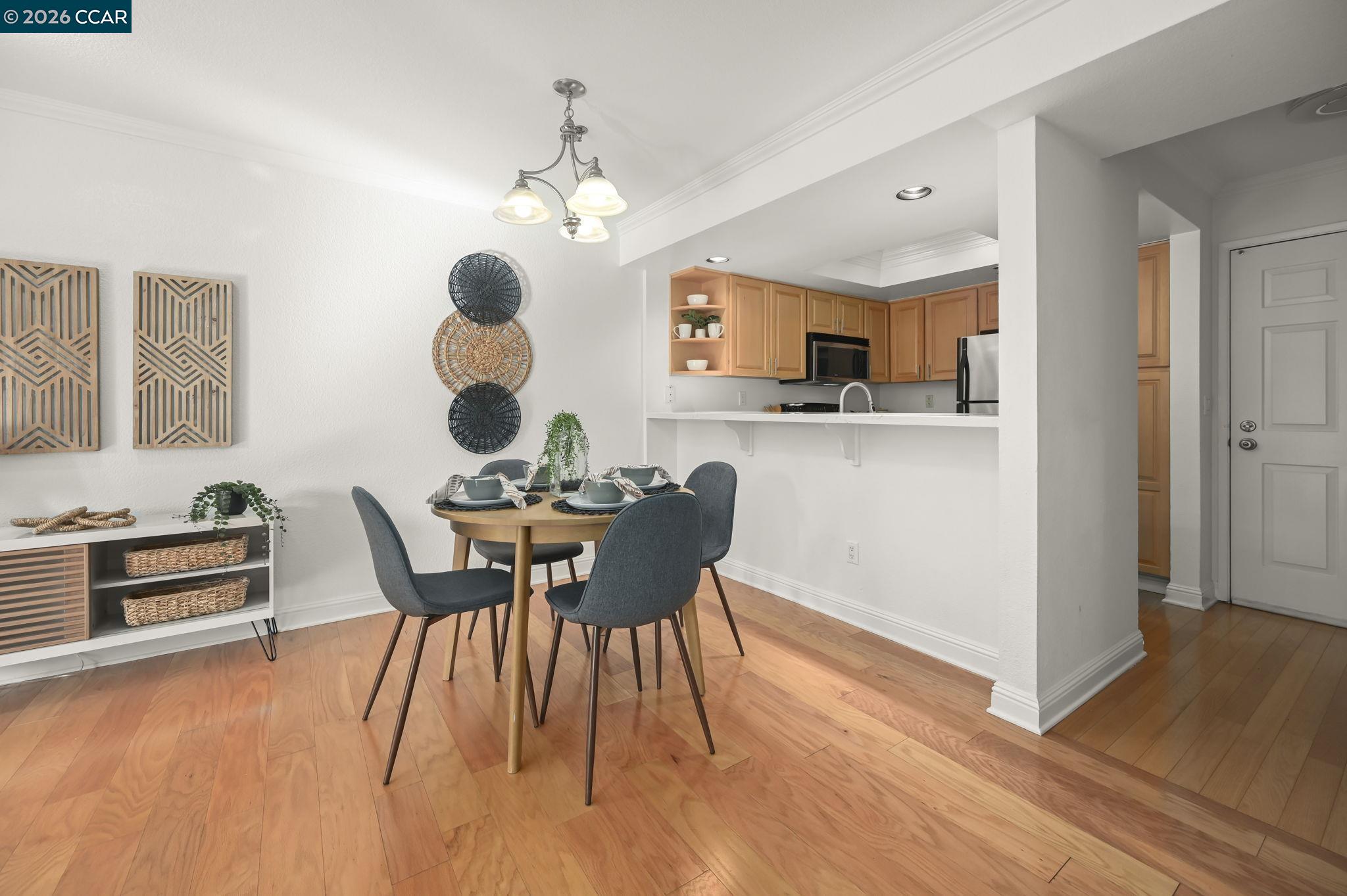 Photo #4: 41122590 Listing: Photo #4