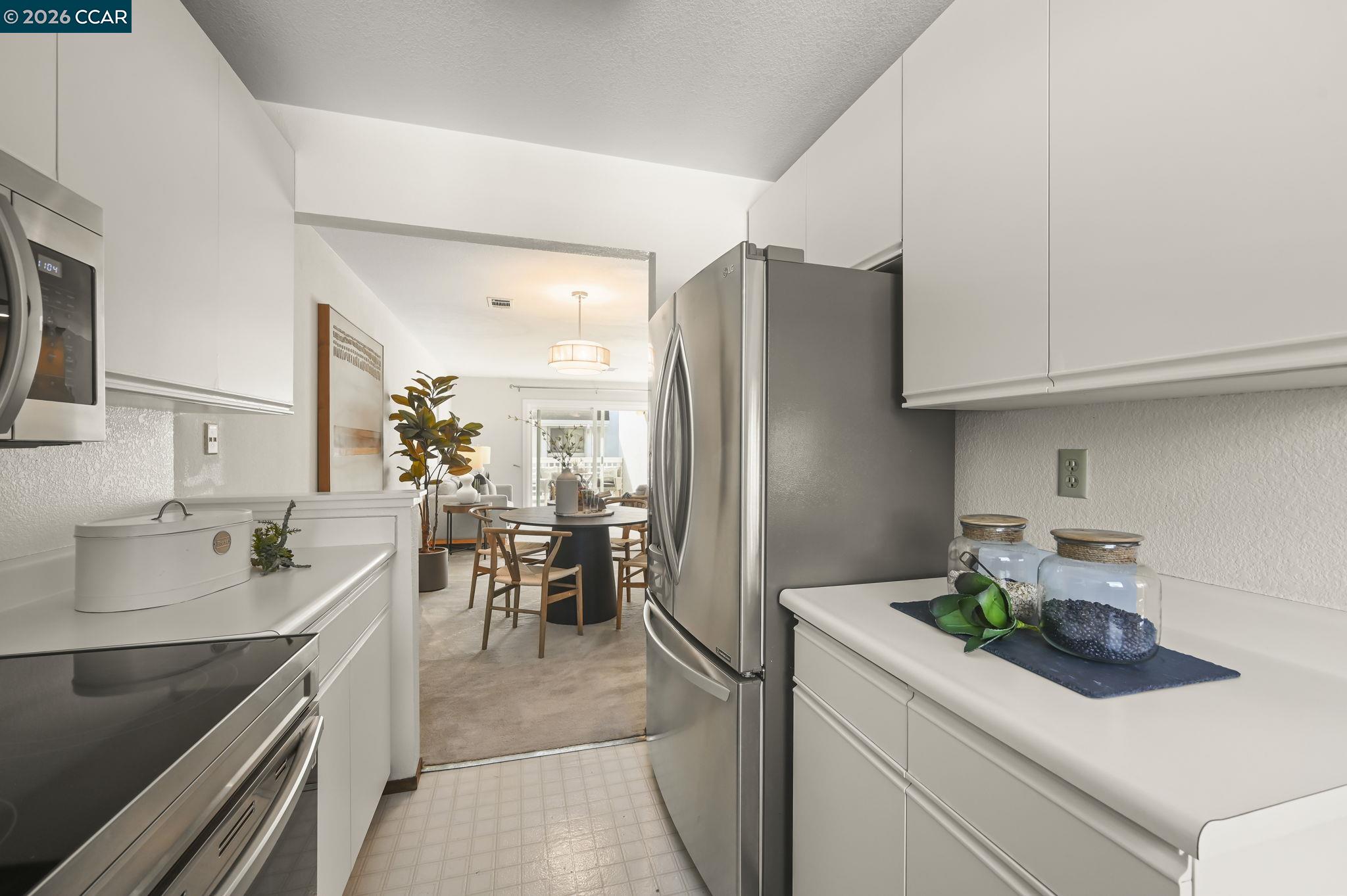 Photo #11: 41122592 Listing: Photo #11