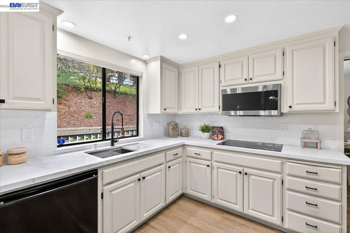 Detail Gallery Image 25 of 50 For 28 Harrington Rd, Moraga,  CA 94556 - 5 Beds | 3 Baths