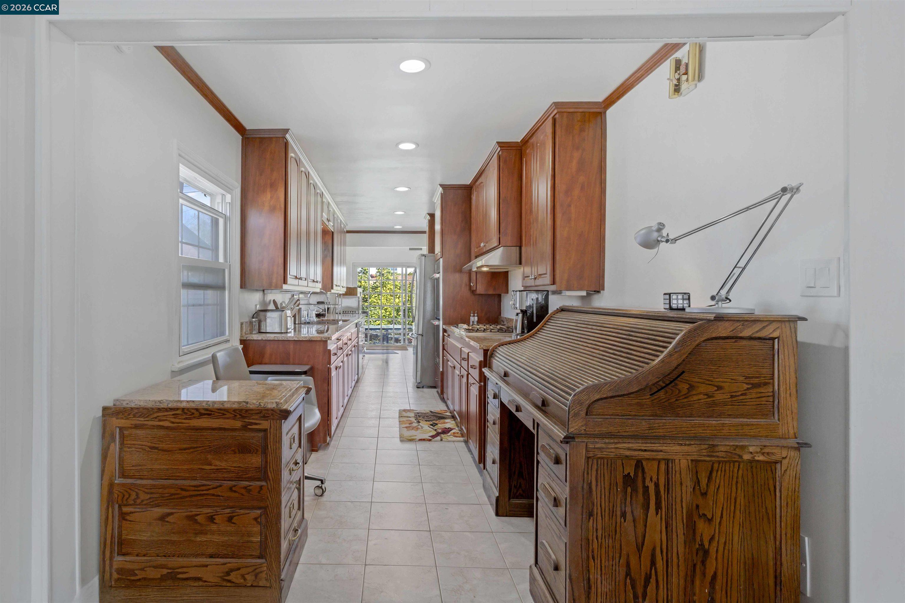 Detail Gallery Image 32 of 35 For 6727 W 87th Pl, Los Angeles,  CA 90045 - 3 Beds | 2 Baths