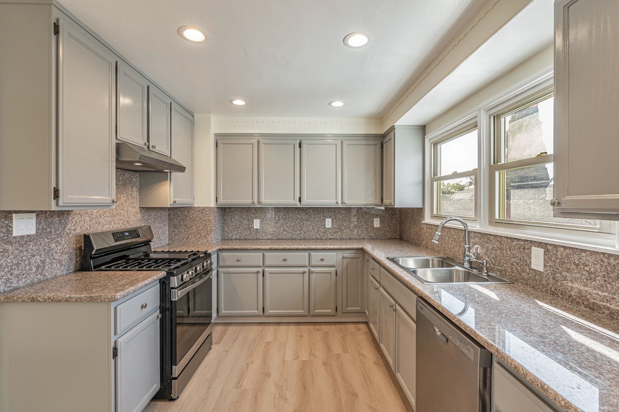 Detail Gallery Image 13 of 48 For 2101 West Ave. 136th, San Leandro,  CA 94577 - 4 Beds | 2 Baths
