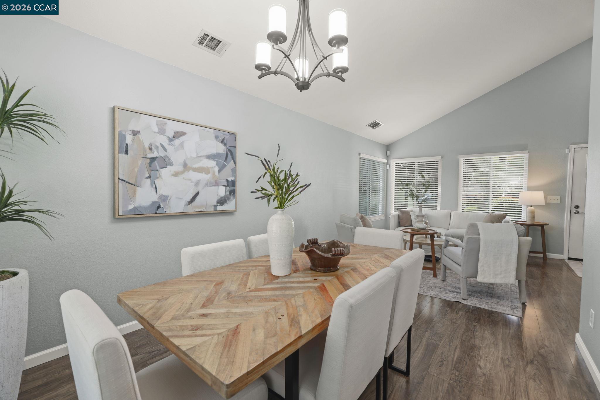 Detail Gallery Image 11 of 30 For 4807 Silver Hill Ct, Antioch,  CA 94531 - 3 Beds | 2/1 Baths