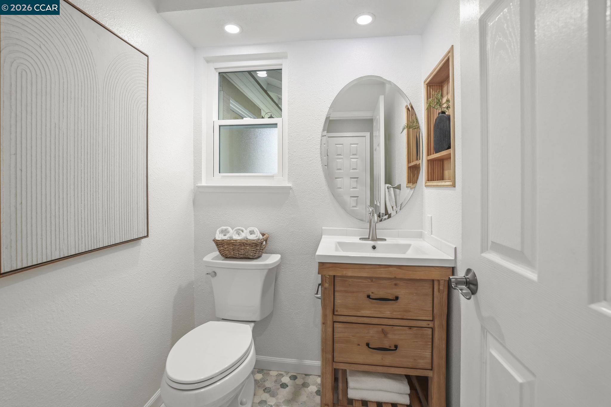 Detail Gallery Image 18 of 30 For 4807 Silver Hill Ct, Antioch,  CA 94531 - 3 Beds | 2/1 Baths