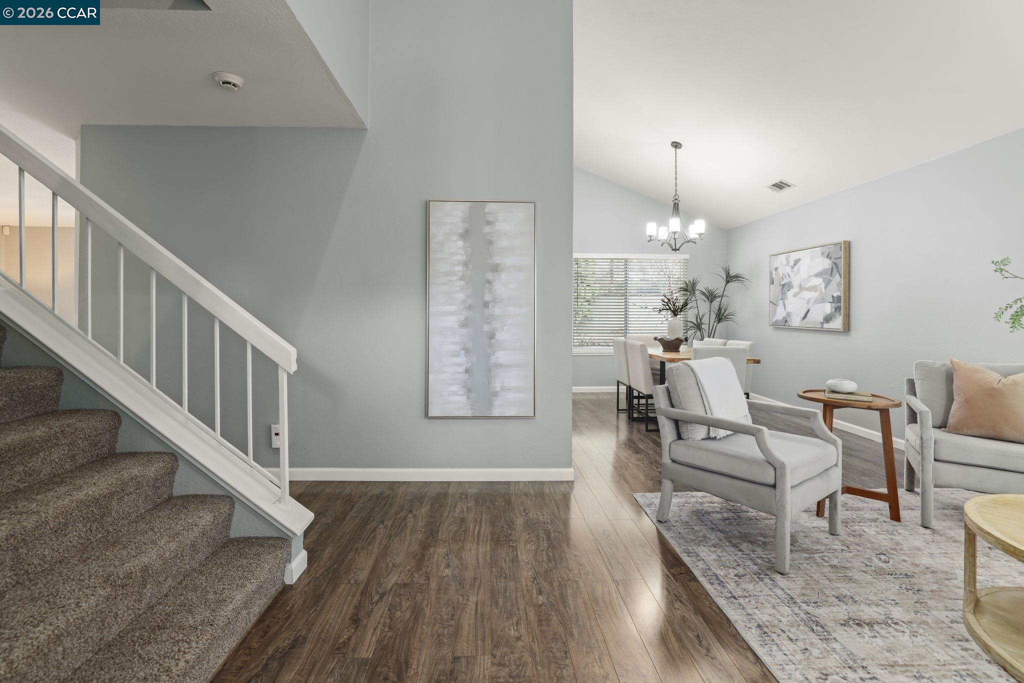 Detail Gallery Image 4 of 30 For 4807 Silver Hill Ct, Antioch,  CA 94531 - 3 Beds | 2/1 Baths