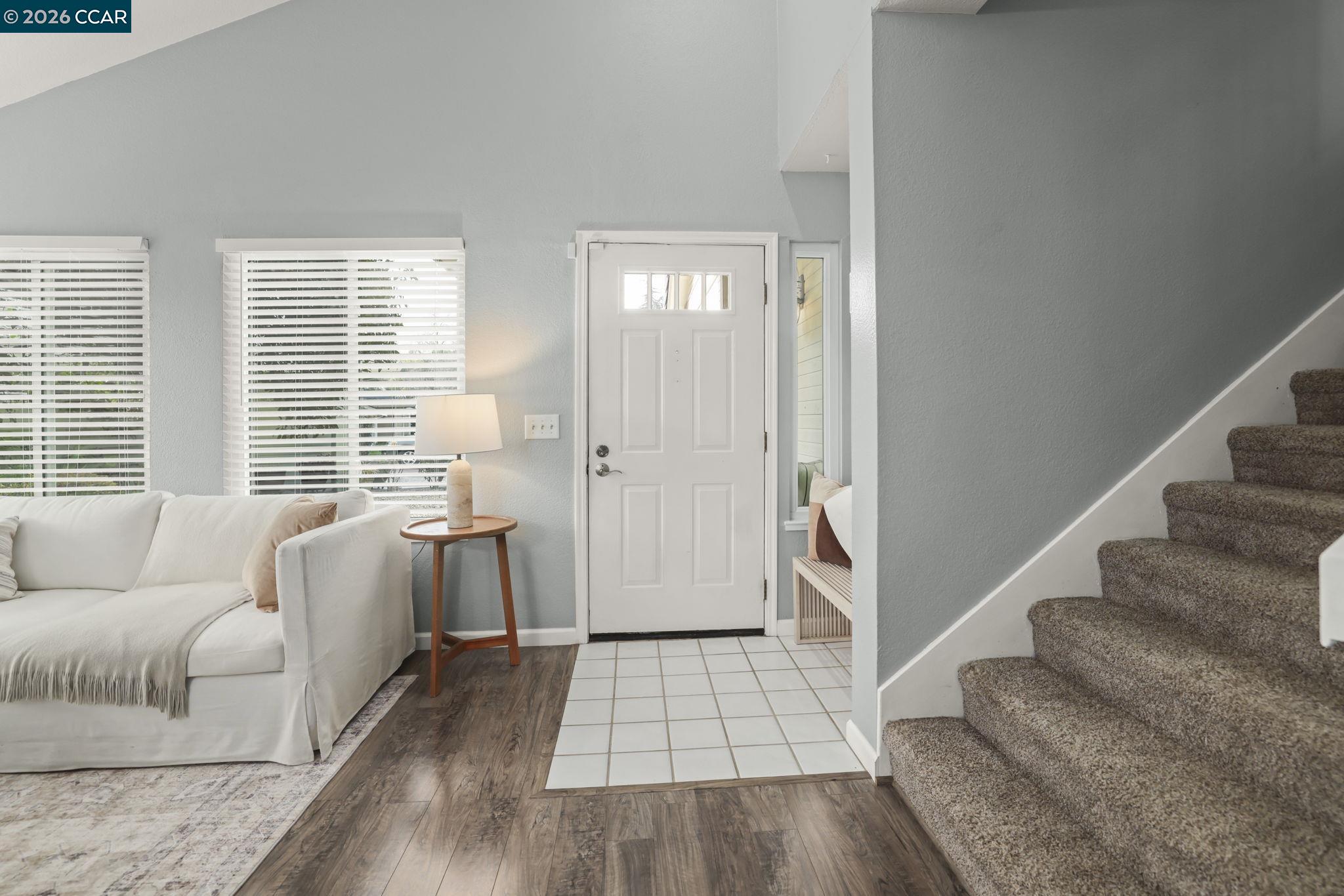 Detail Gallery Image 5 of 30 For 4807 Silver Hill Ct, Antioch,  CA 94531 - 3 Beds | 2/1 Baths