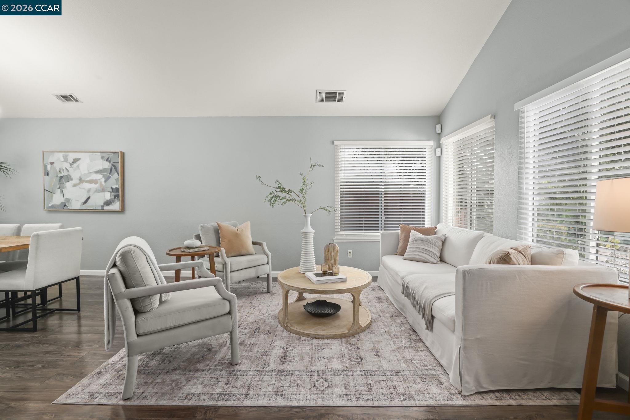 Detail Gallery Image 6 of 30 For 4807 Silver Hill Ct, Antioch,  CA 94531 - 3 Beds | 2/1 Baths