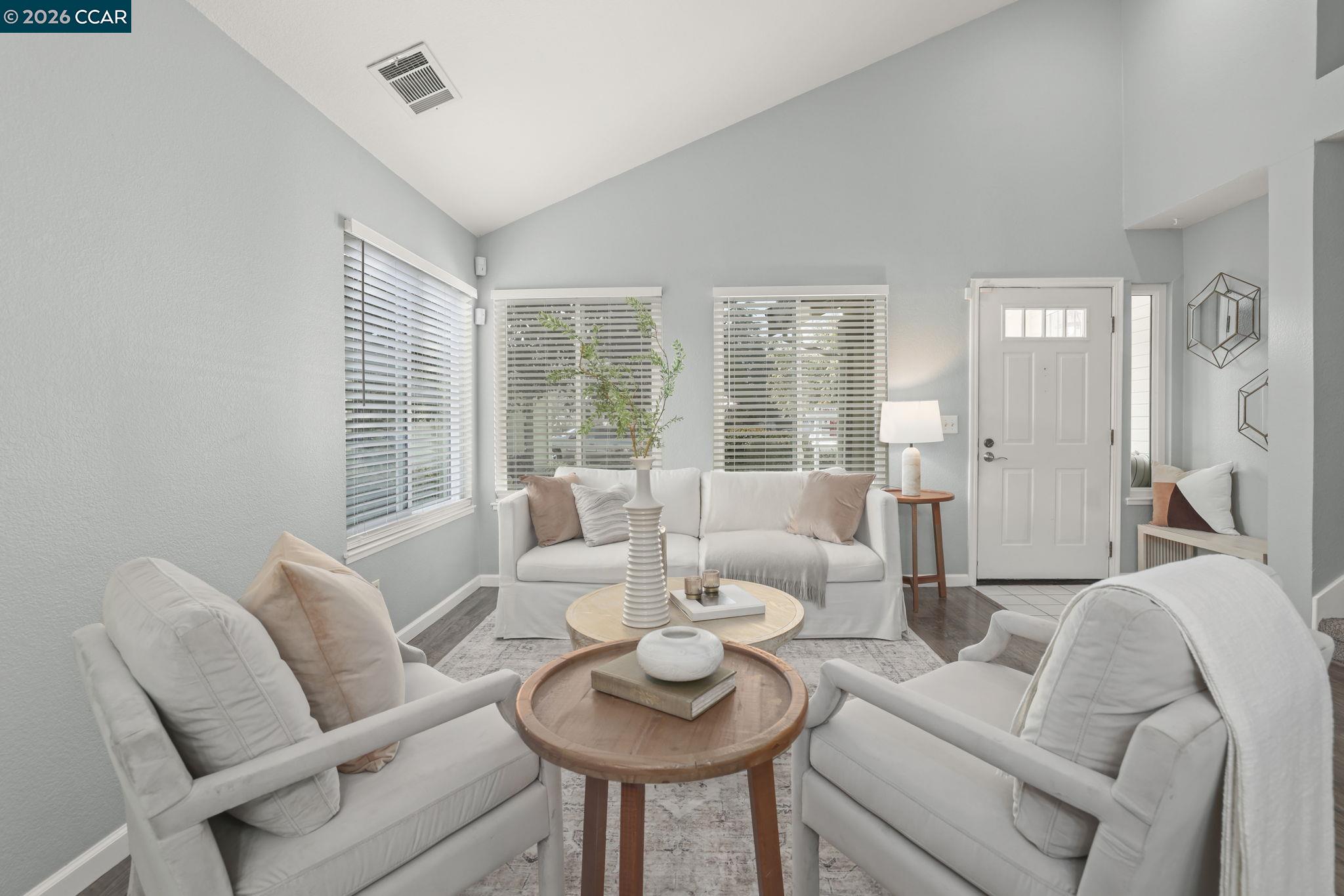 Detail Gallery Image 8 of 30 For 4807 Silver Hill Ct, Antioch,  CA 94531 - 3 Beds | 2/1 Baths